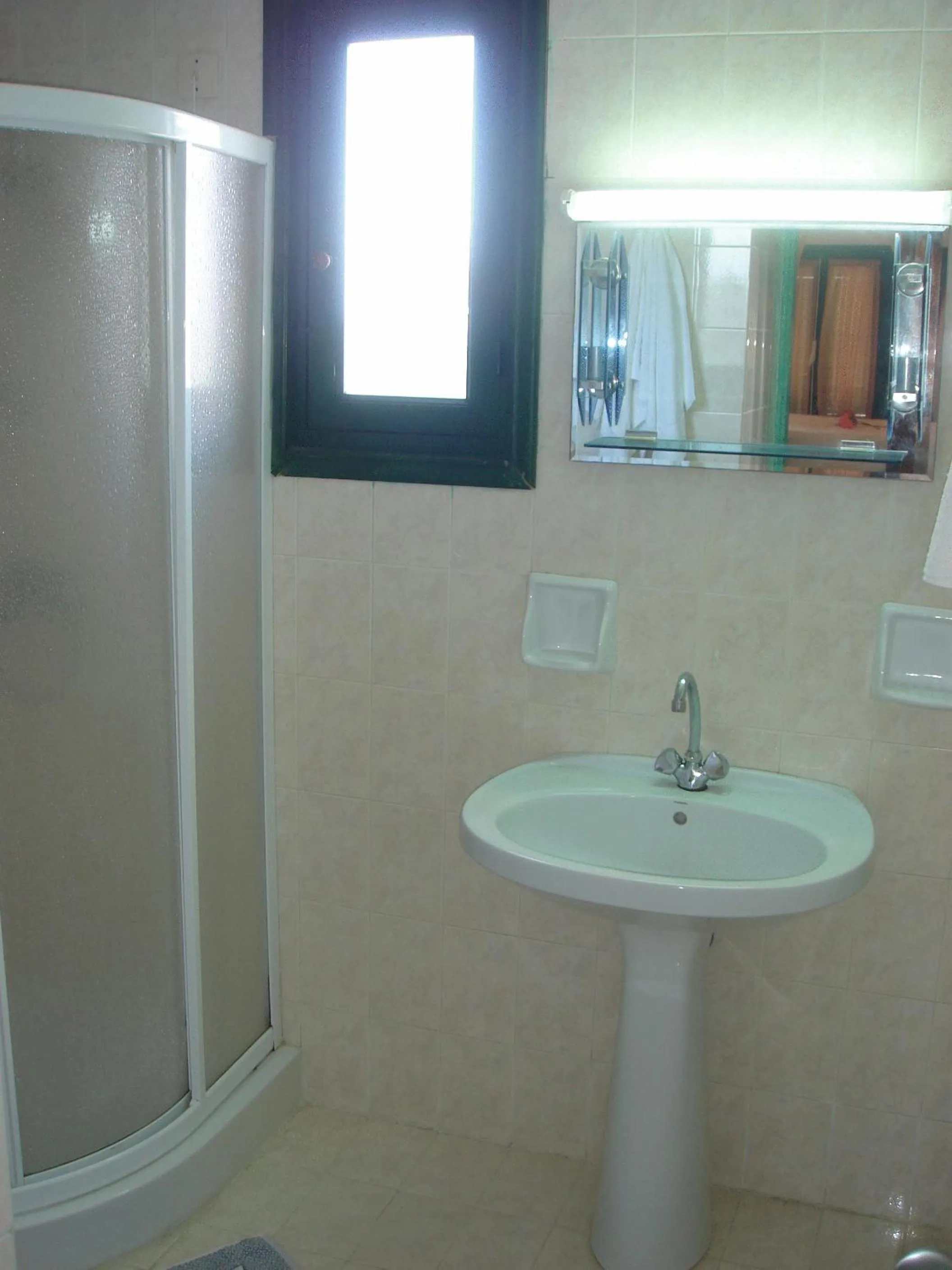 Bathroom in Hotel Finiki View