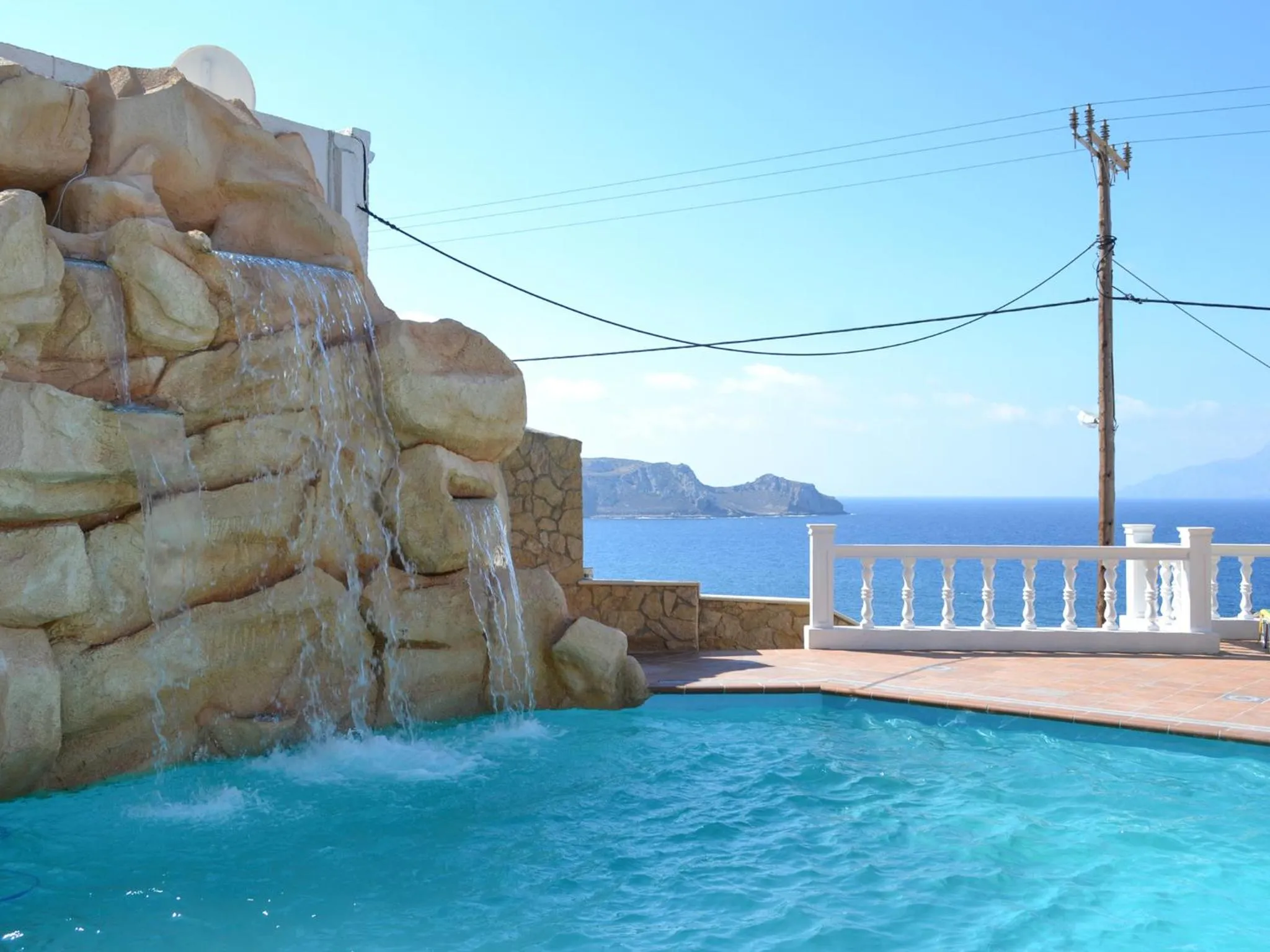 Swimming pool in Hotel Finiki View