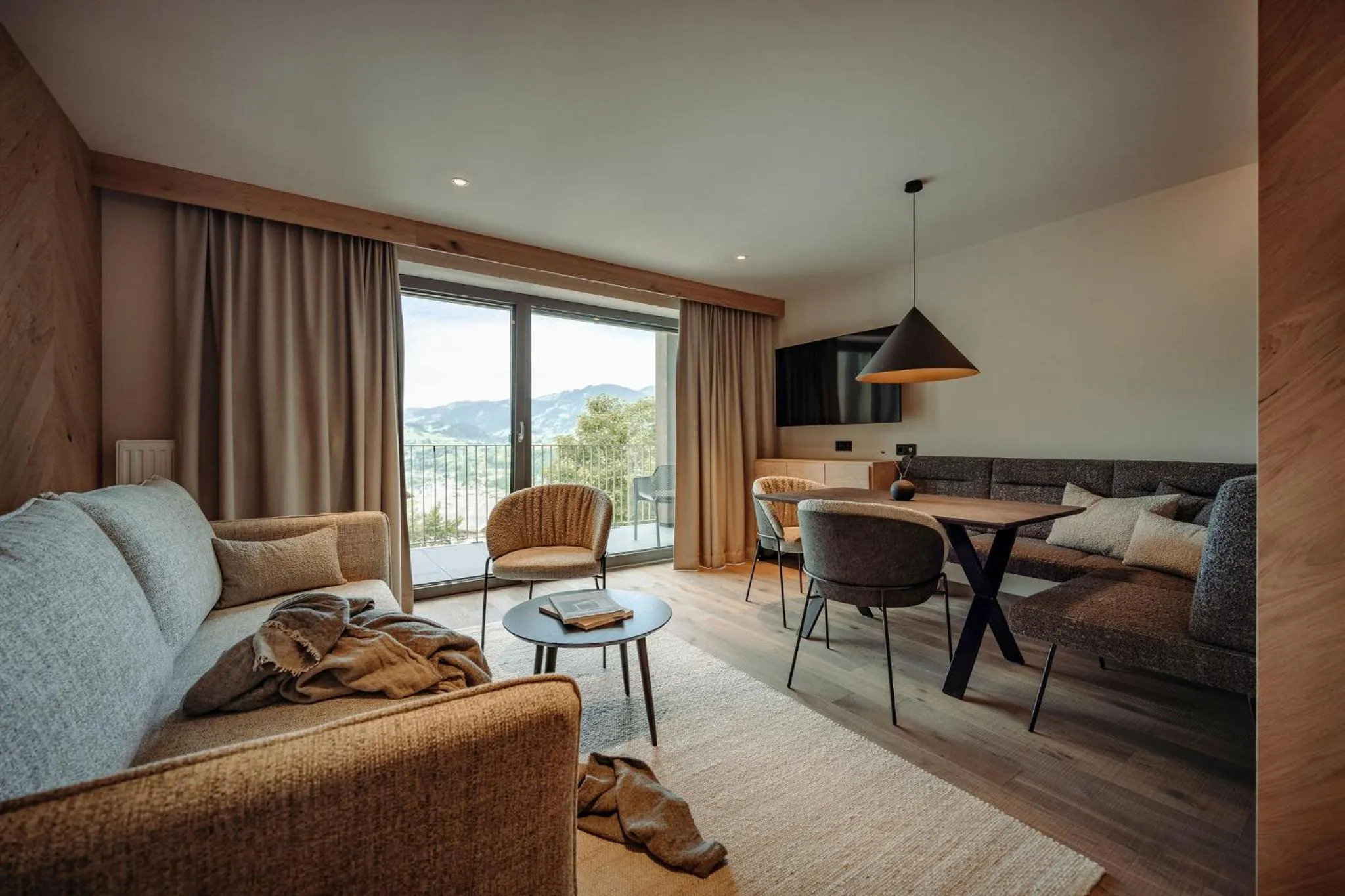 TV and multimedia in Alpina Alpendorf