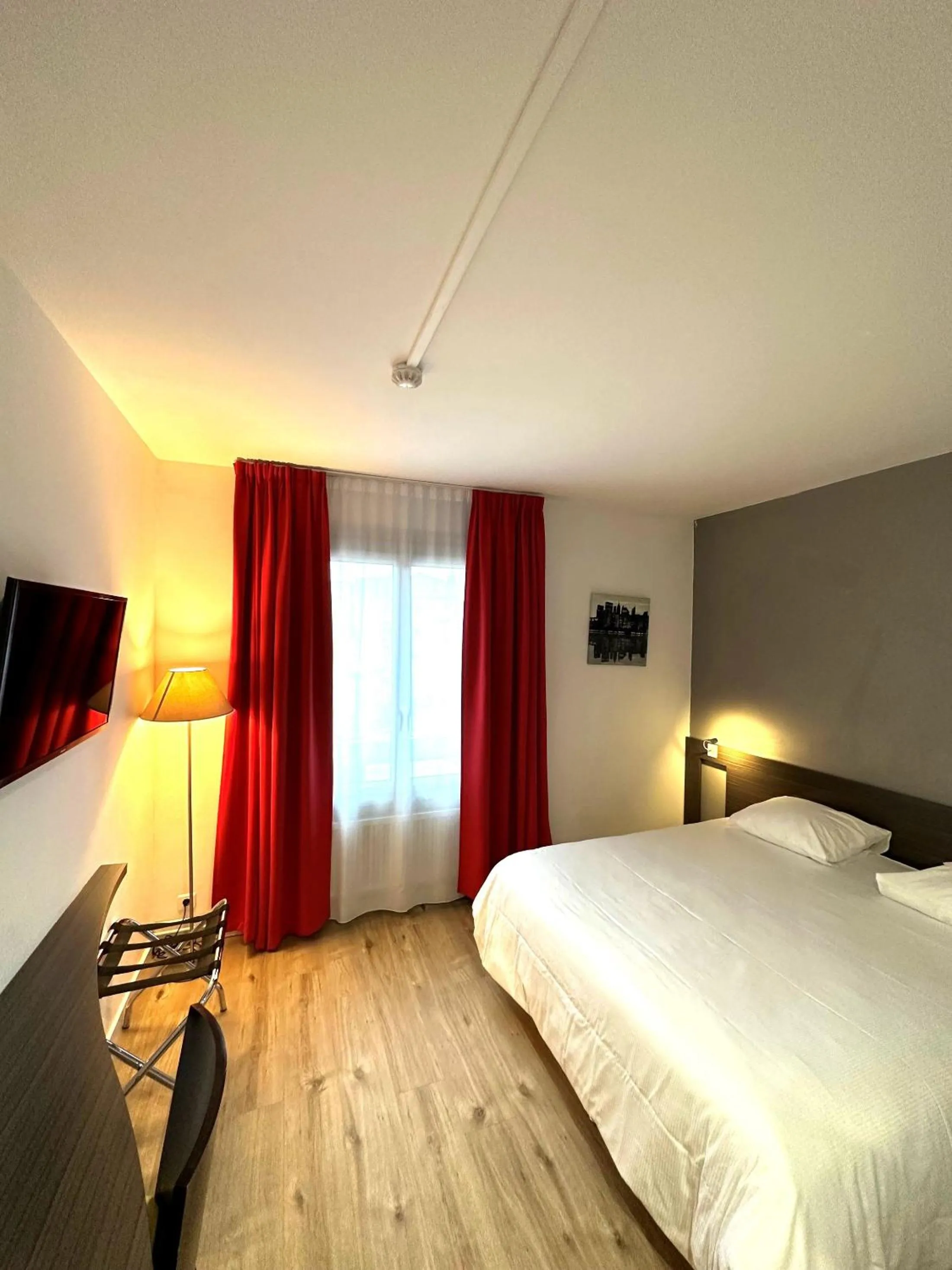 Photo of the whole room, Bed in Hôtel Le Cousture