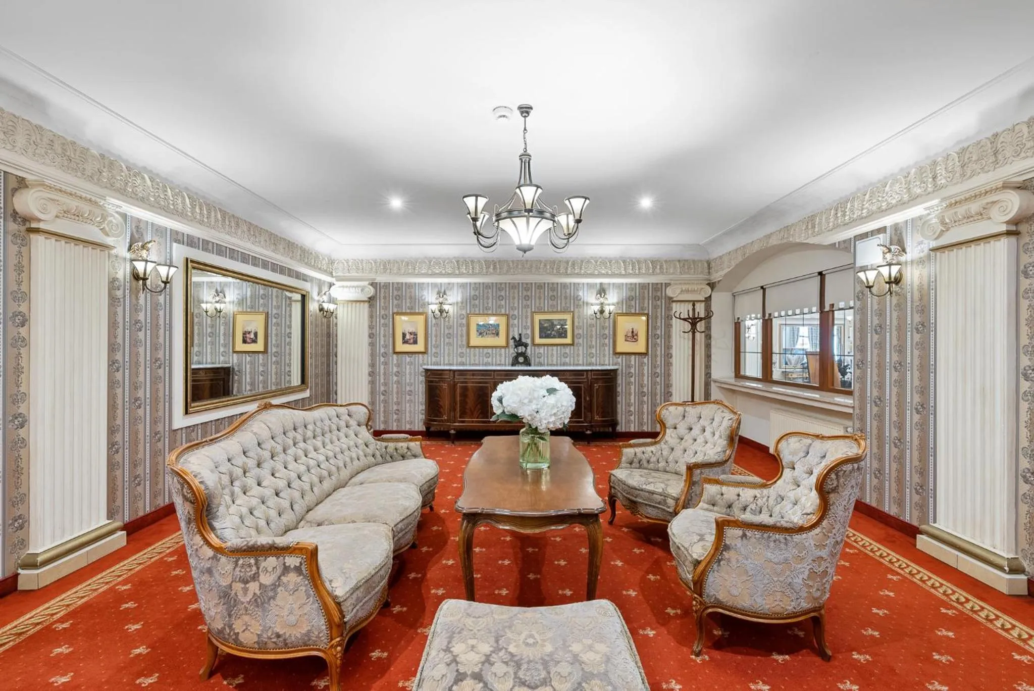 Seating area in Hotel Diament Arsenal Palace Katowice - Chorzów
