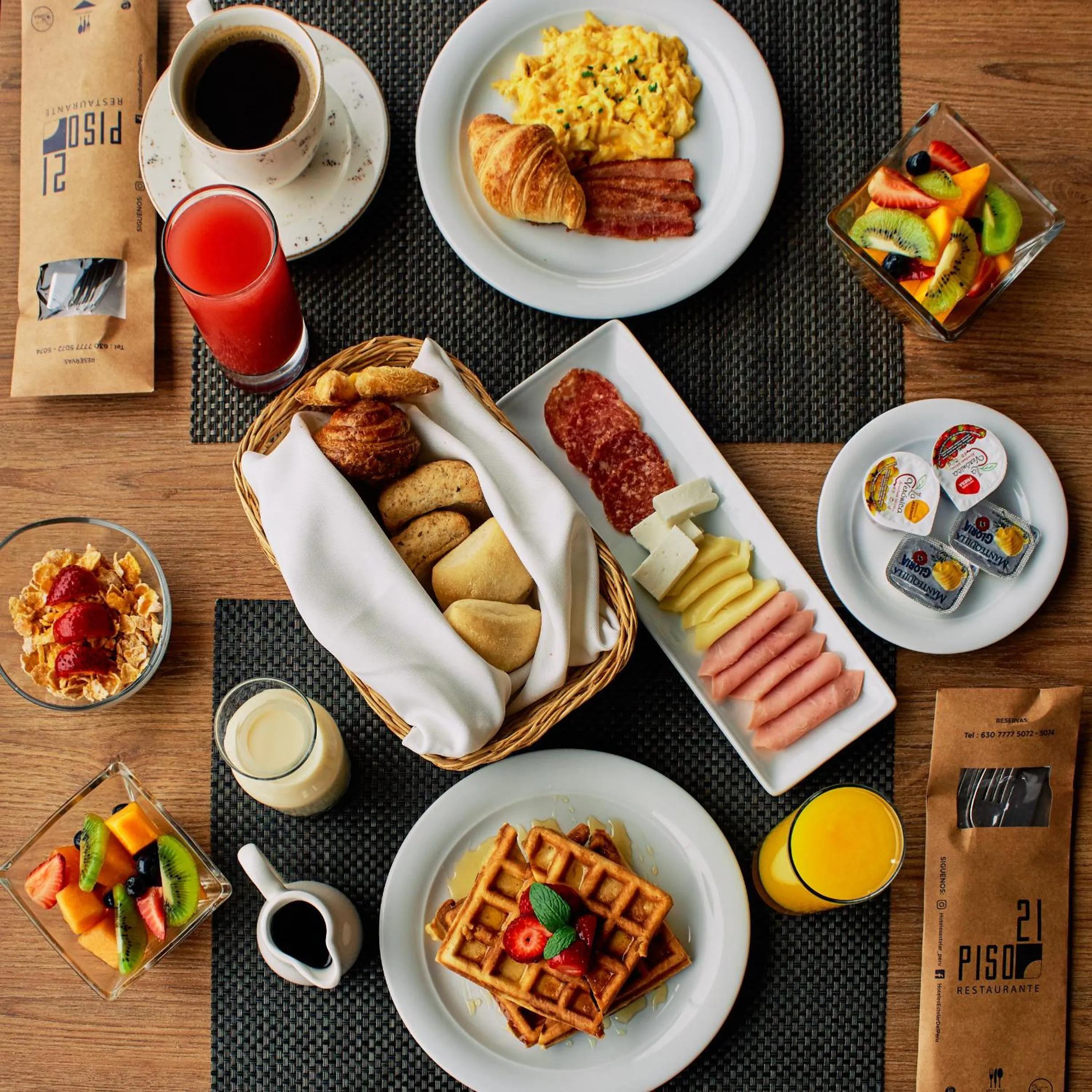 Restaurant/places to eat in Hotel Estelar Miraflores