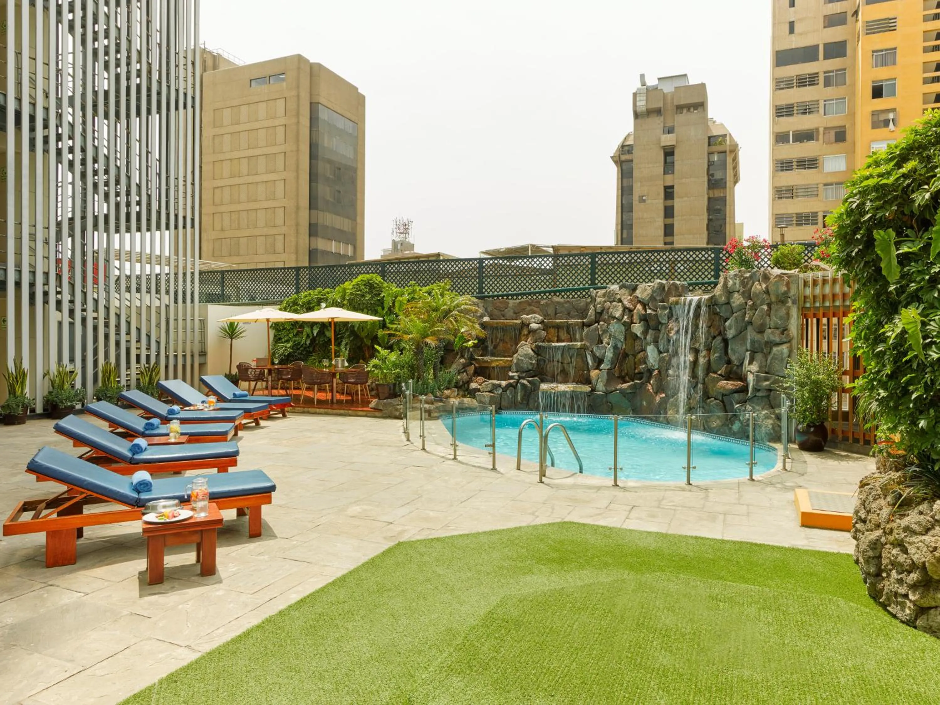 Pool view in Hotel Estelar Miraflores
