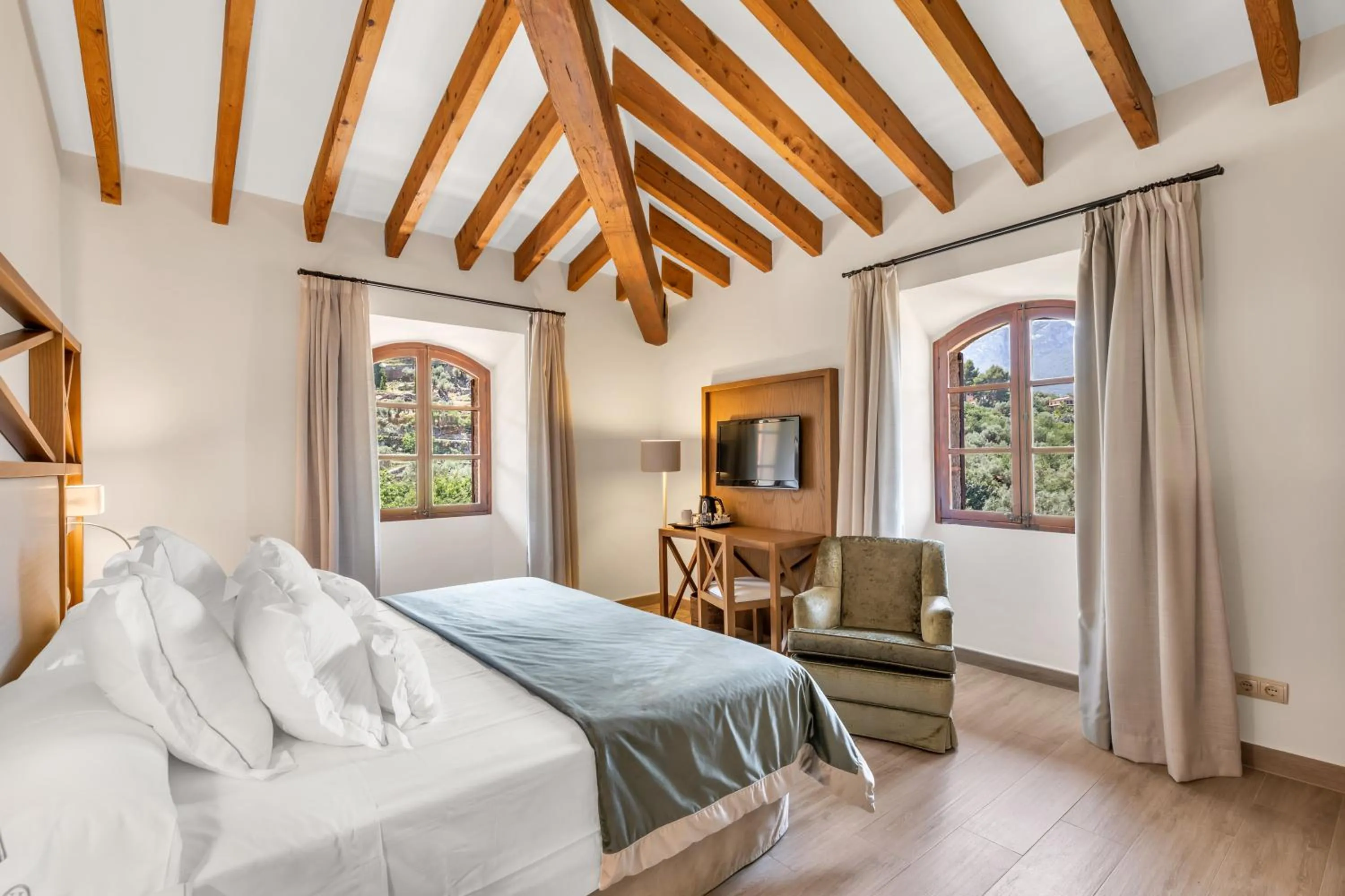 Bedroom, Bed in Hoposa Costa D'or - Adults Only