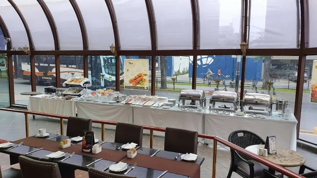 Restaurant/places to eat in J&A Classic Hotel