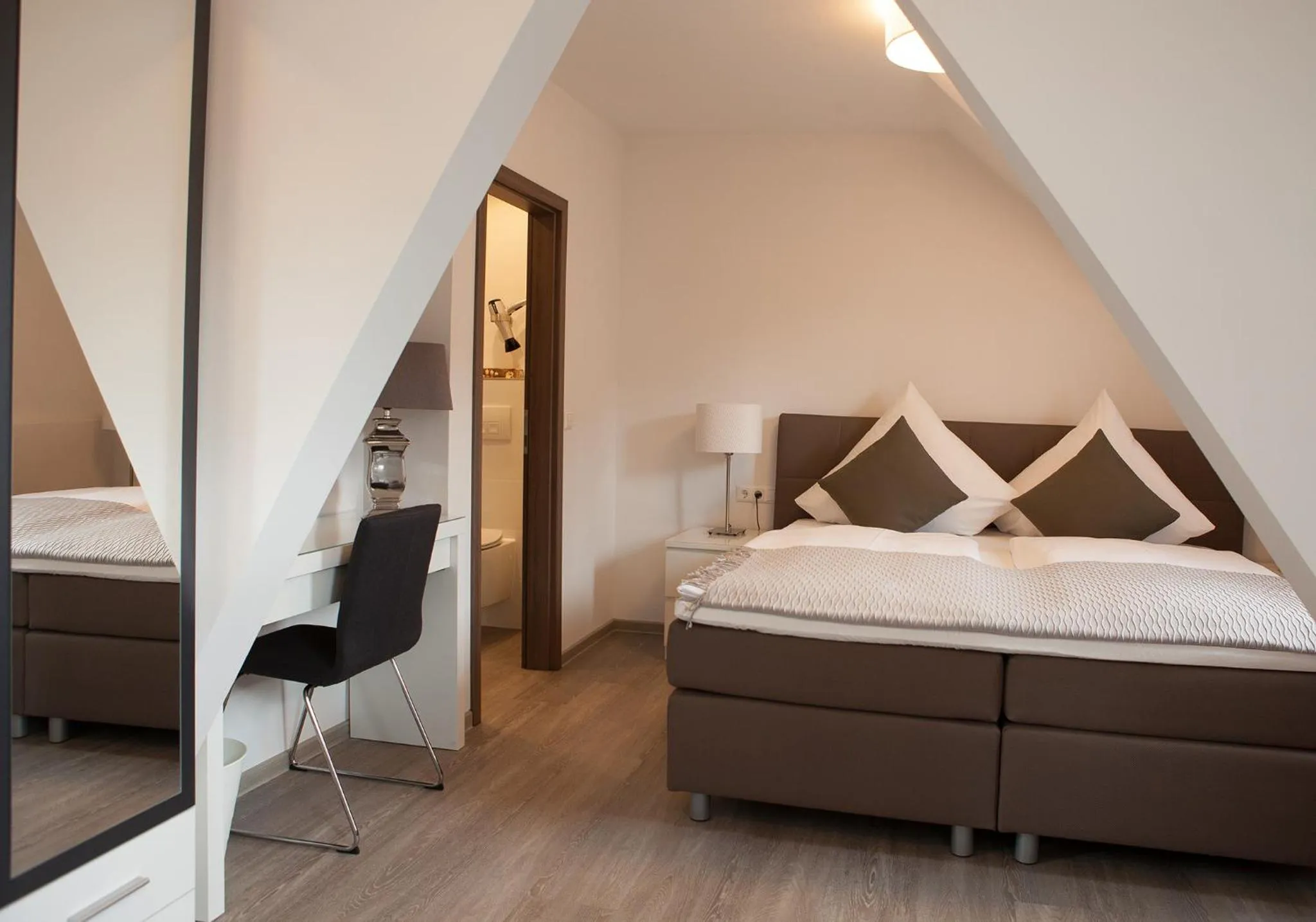 Photo of the whole room in Hotel Ravene