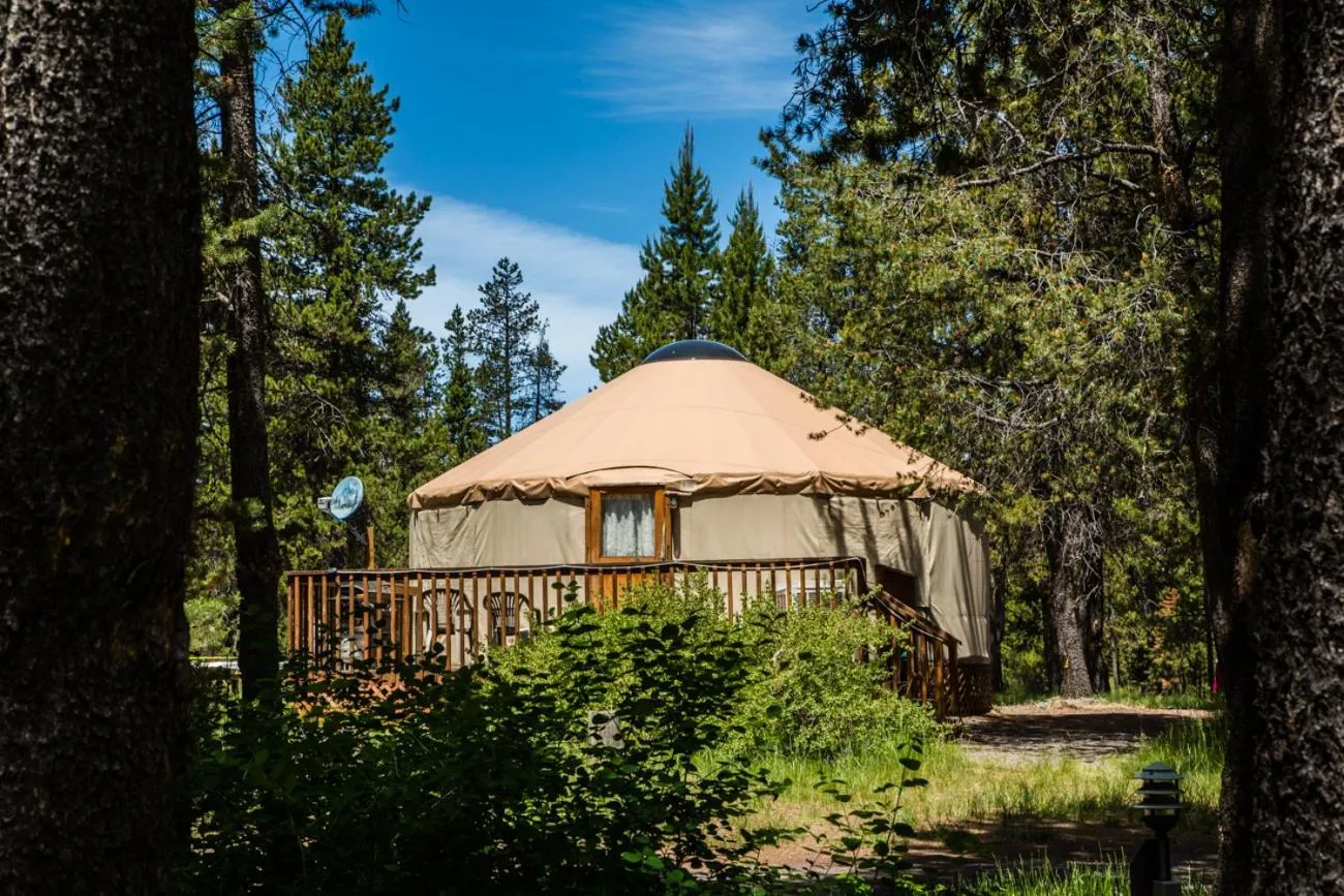 Facade/entrance in Bend-Sunriver Camping Resort 24 ft. Yurt 12