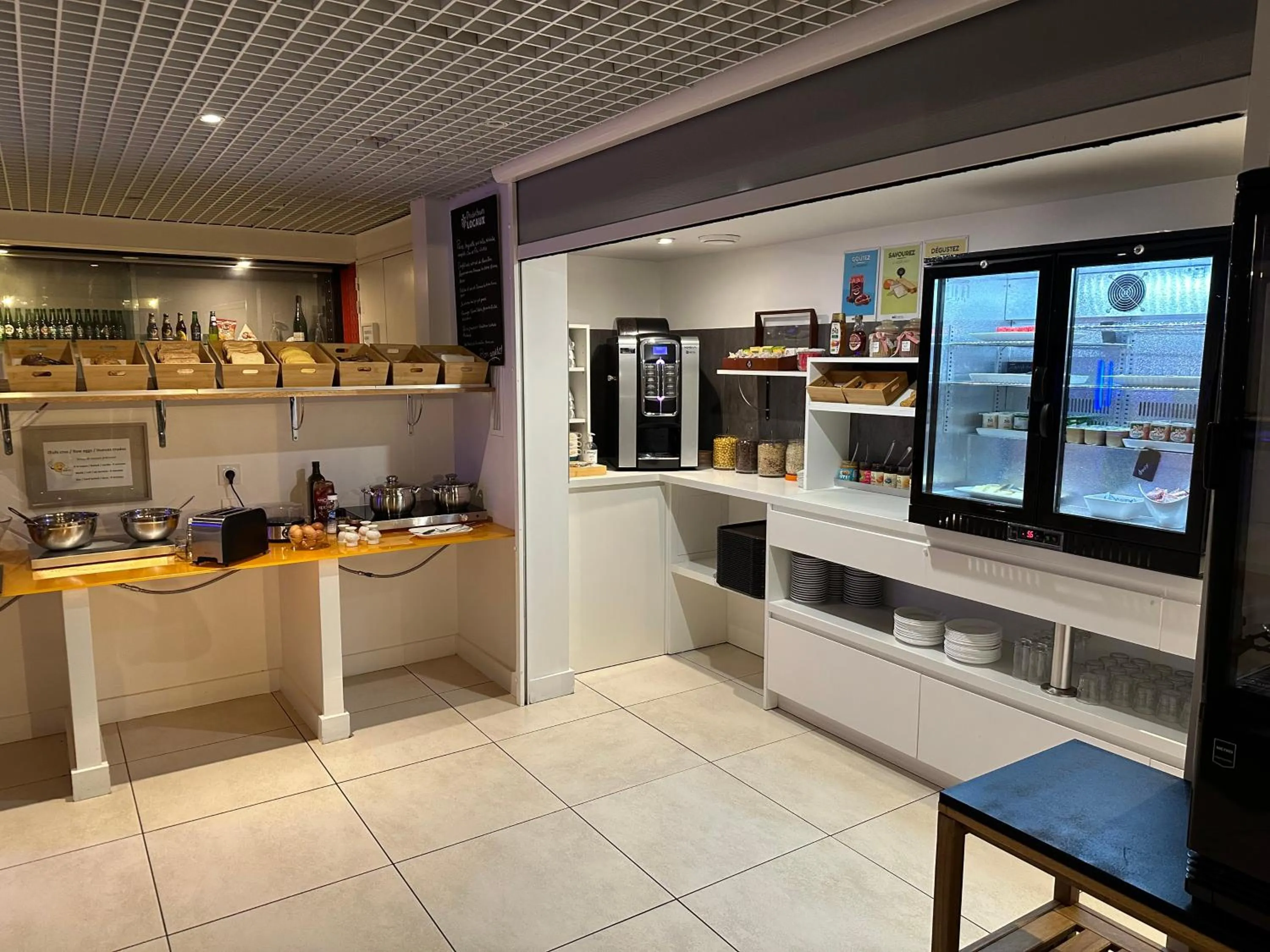 Breakfast in Brit Hotel Porte d'Espagne