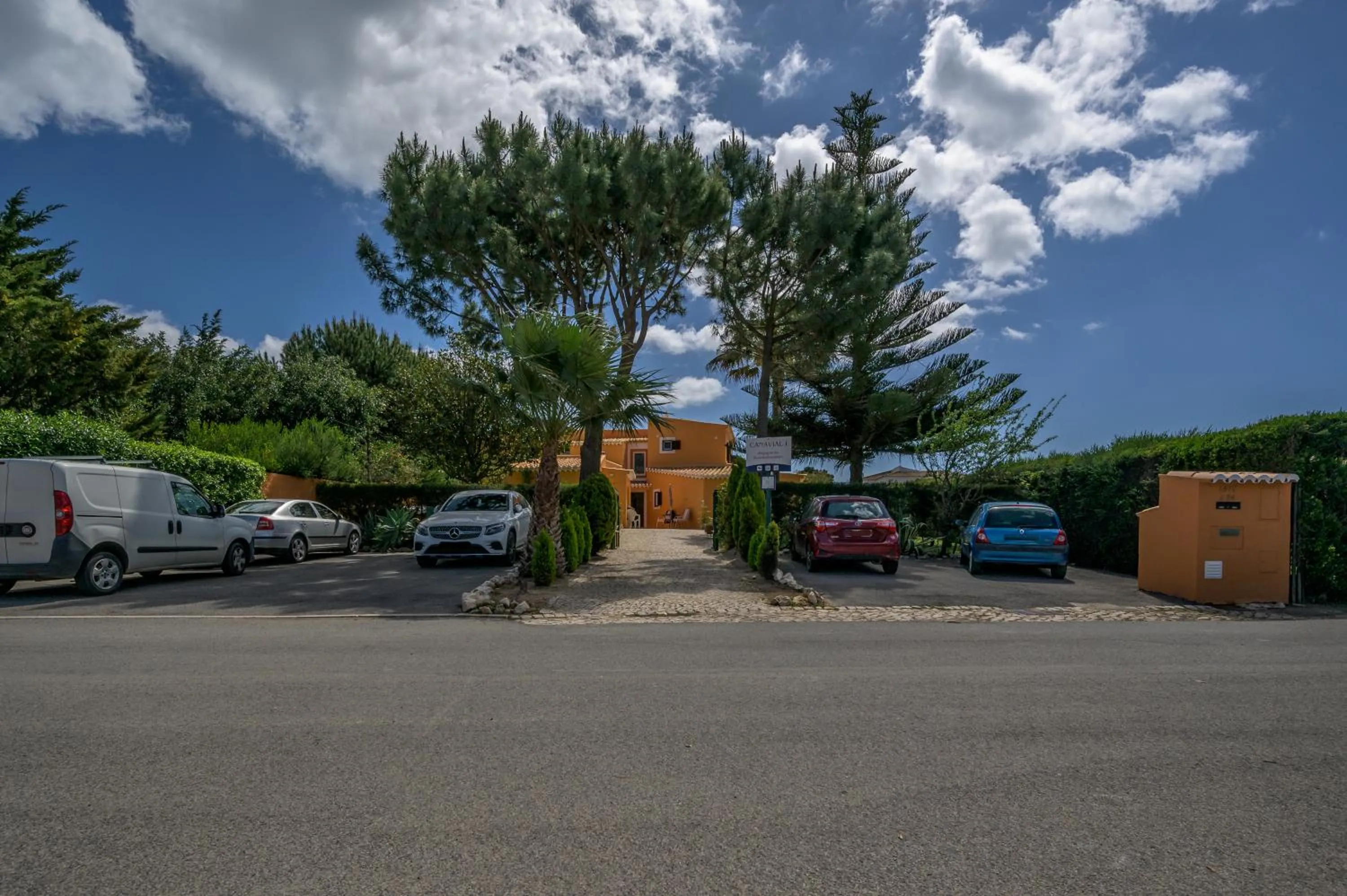 Facade/entrance in Canavial I & II Apartamentos