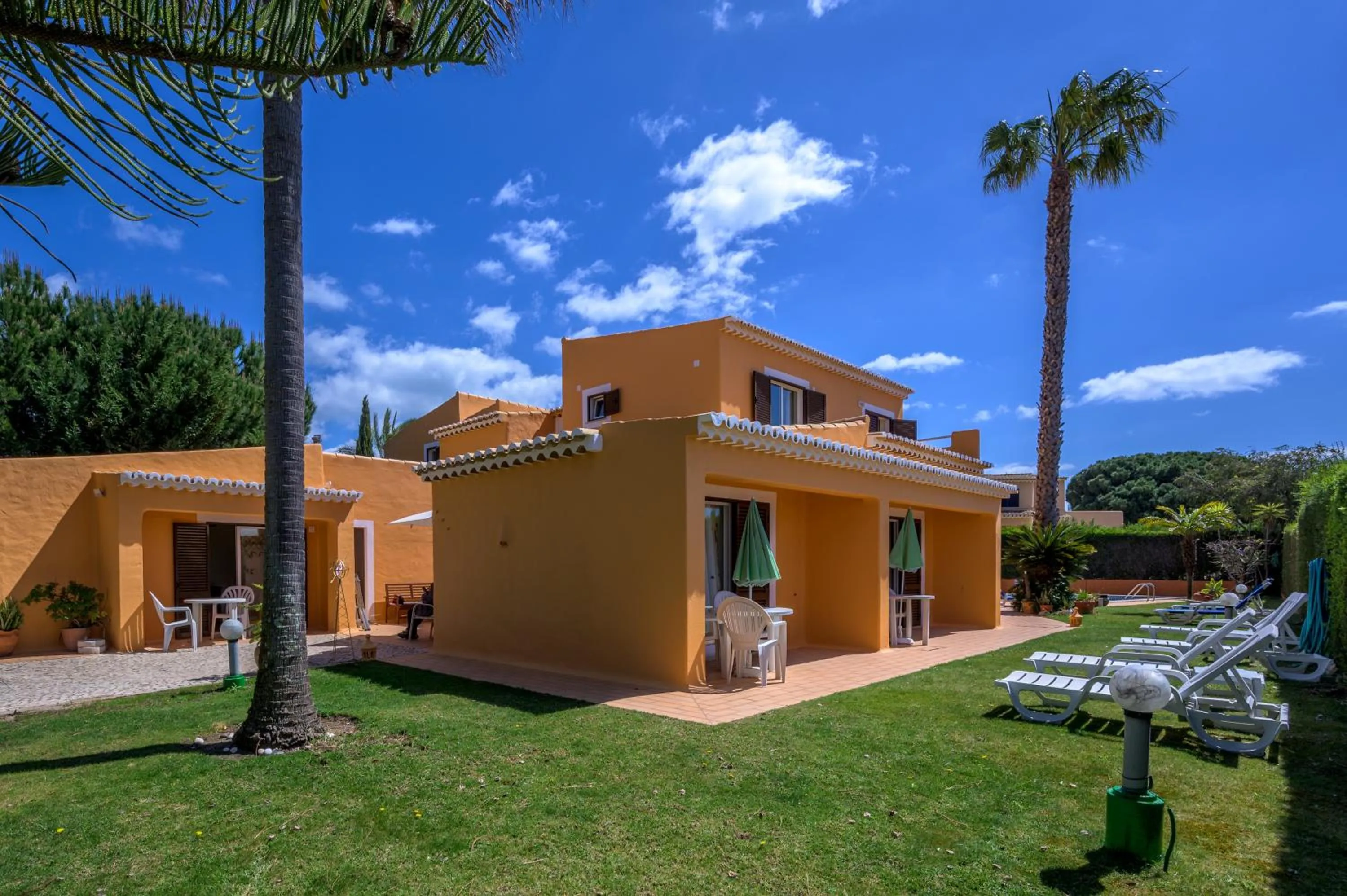 Garden in Canavial I & II Apartamentos