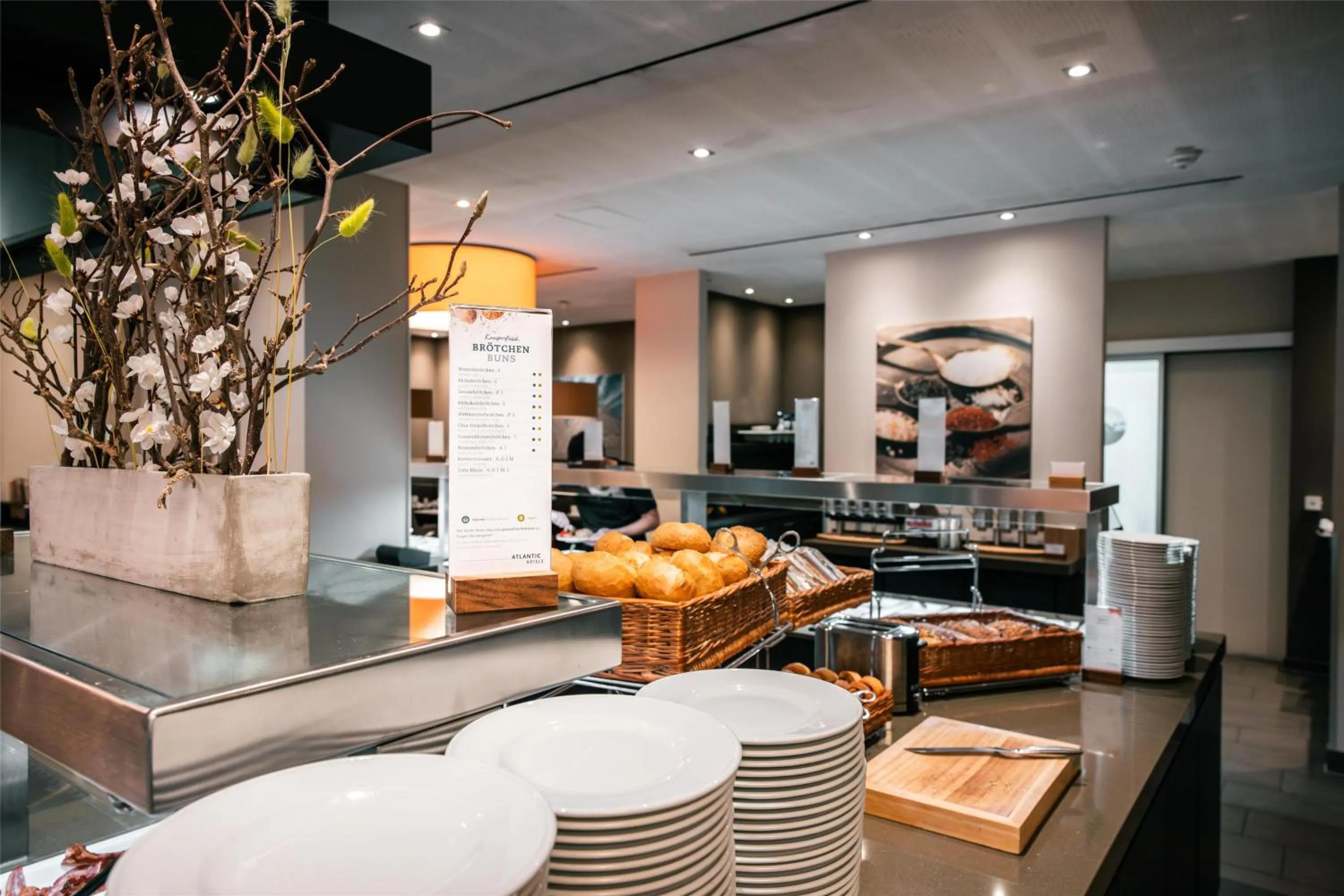 Restaurant/places to eat in ATLANTIC Hotel Lübeck