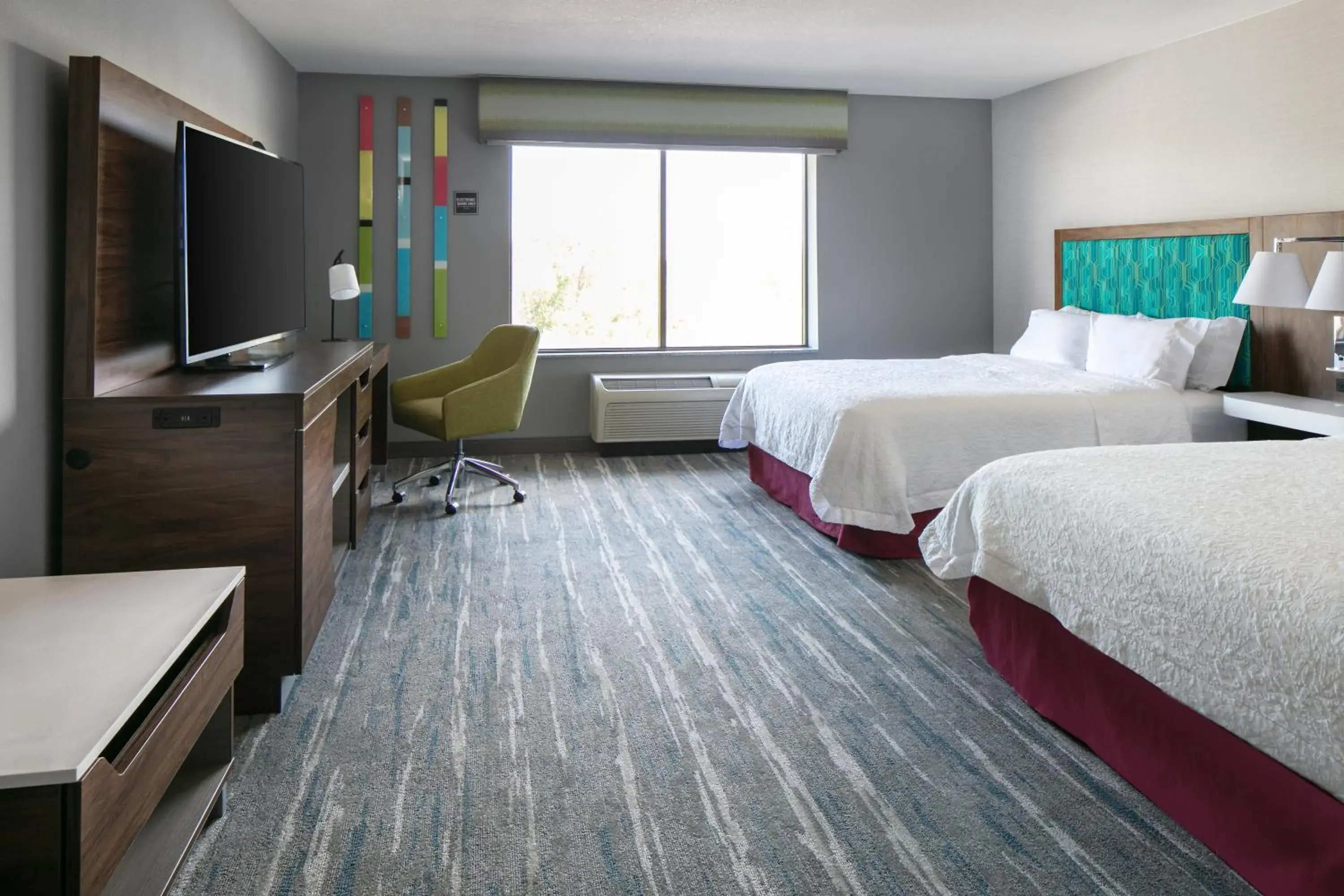 Queen Room with Two Queen Beds - Mobility and Hearing Access/Non-Smoking in Hampton Inn & Suites Grafton Queen Room with Two Queen Beds - Mobility and Hearing Access/Non-Smoking in Hampton Inn & Suites Grafton