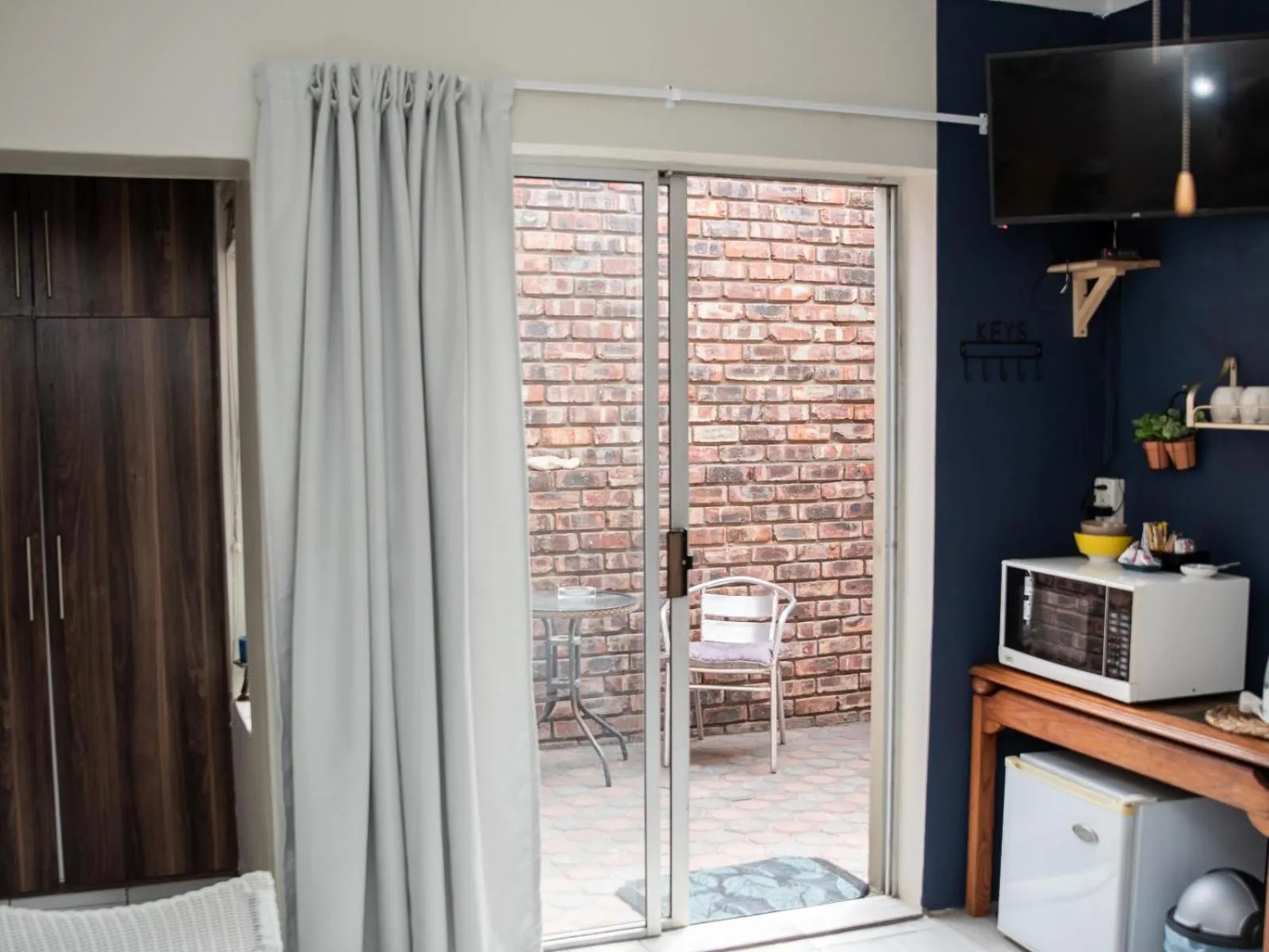 Patio in Bluewater Guesthouse