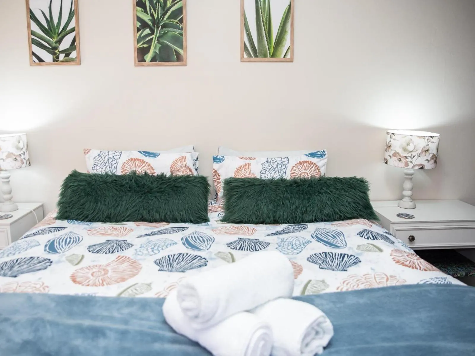 Bed in Bluewater Guesthouse