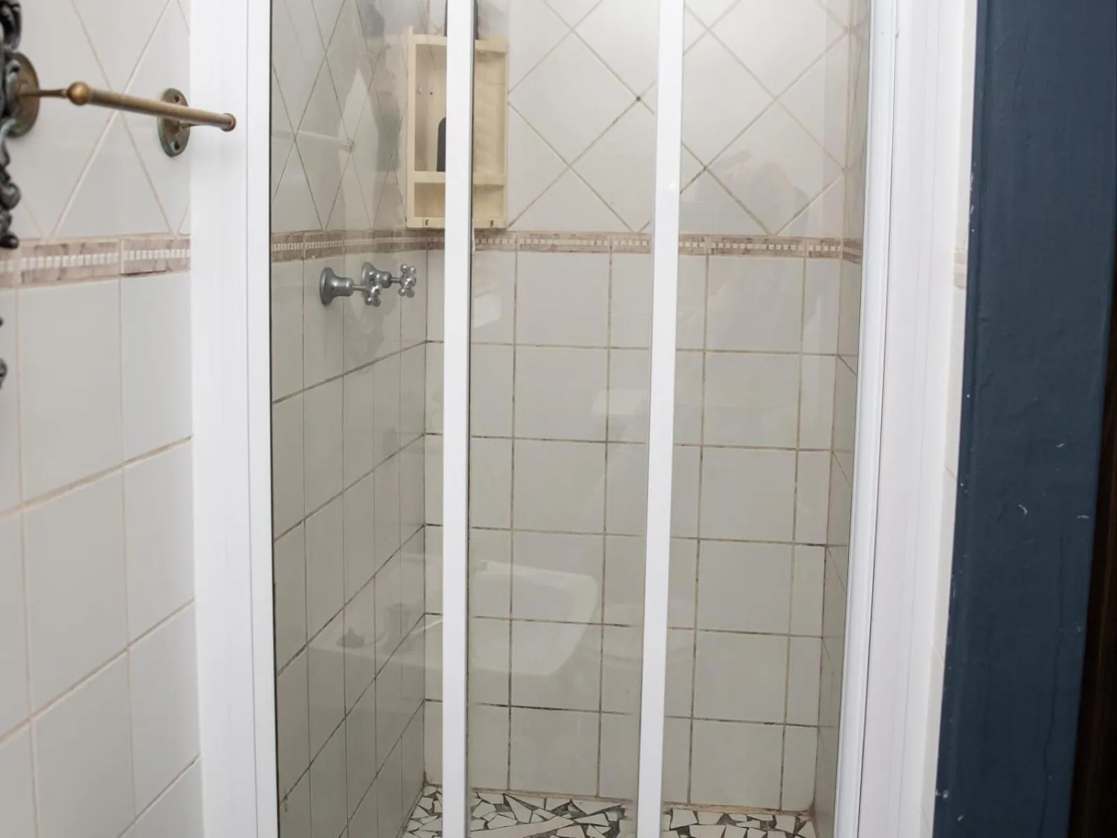 Bathroom in Bluewater Guesthouse