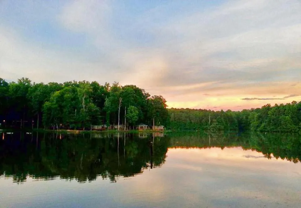 Lake Myers Lakeside Villa 16