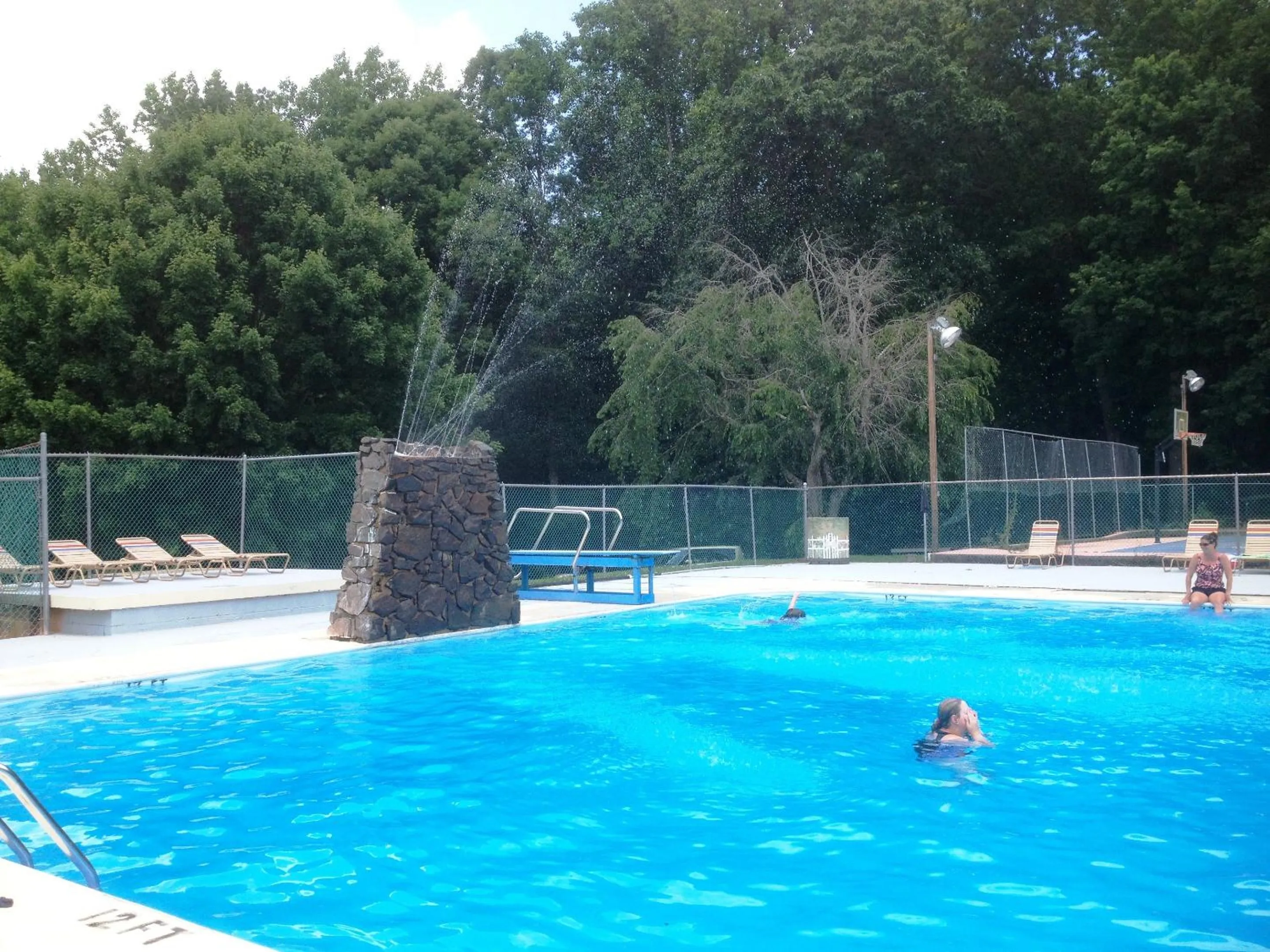 Lake Myers Lakeside Villa 16