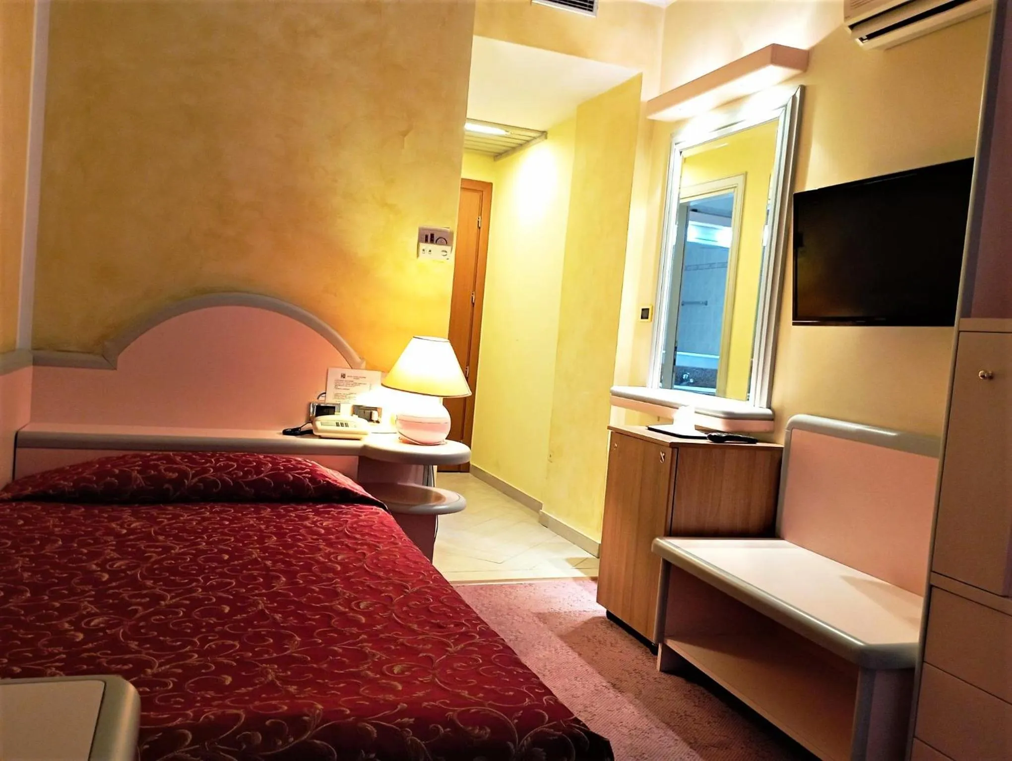 Bed in Hotel Grazia Deledda