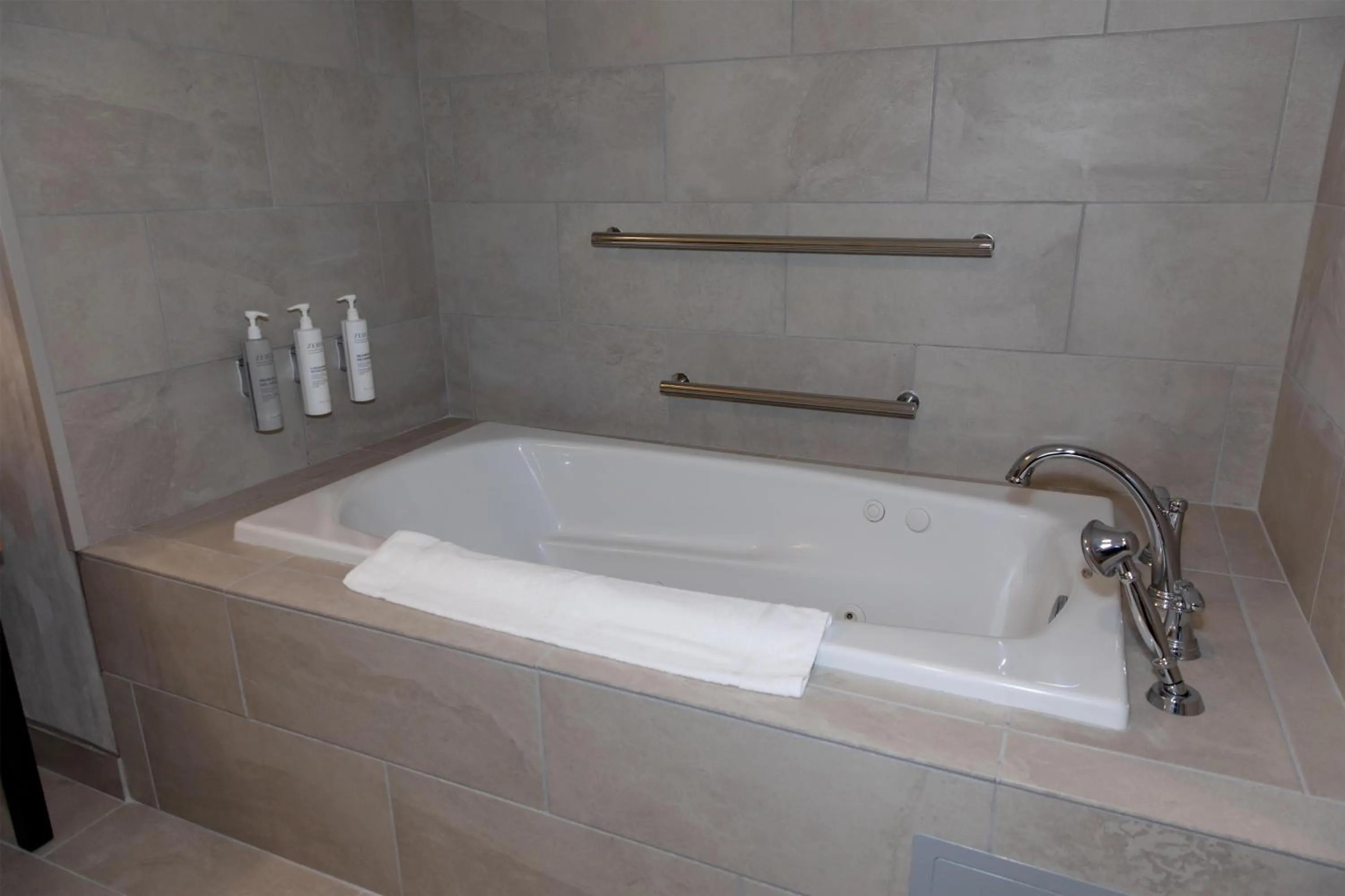 Bathroom in Hampton Inn & Suites Jennings