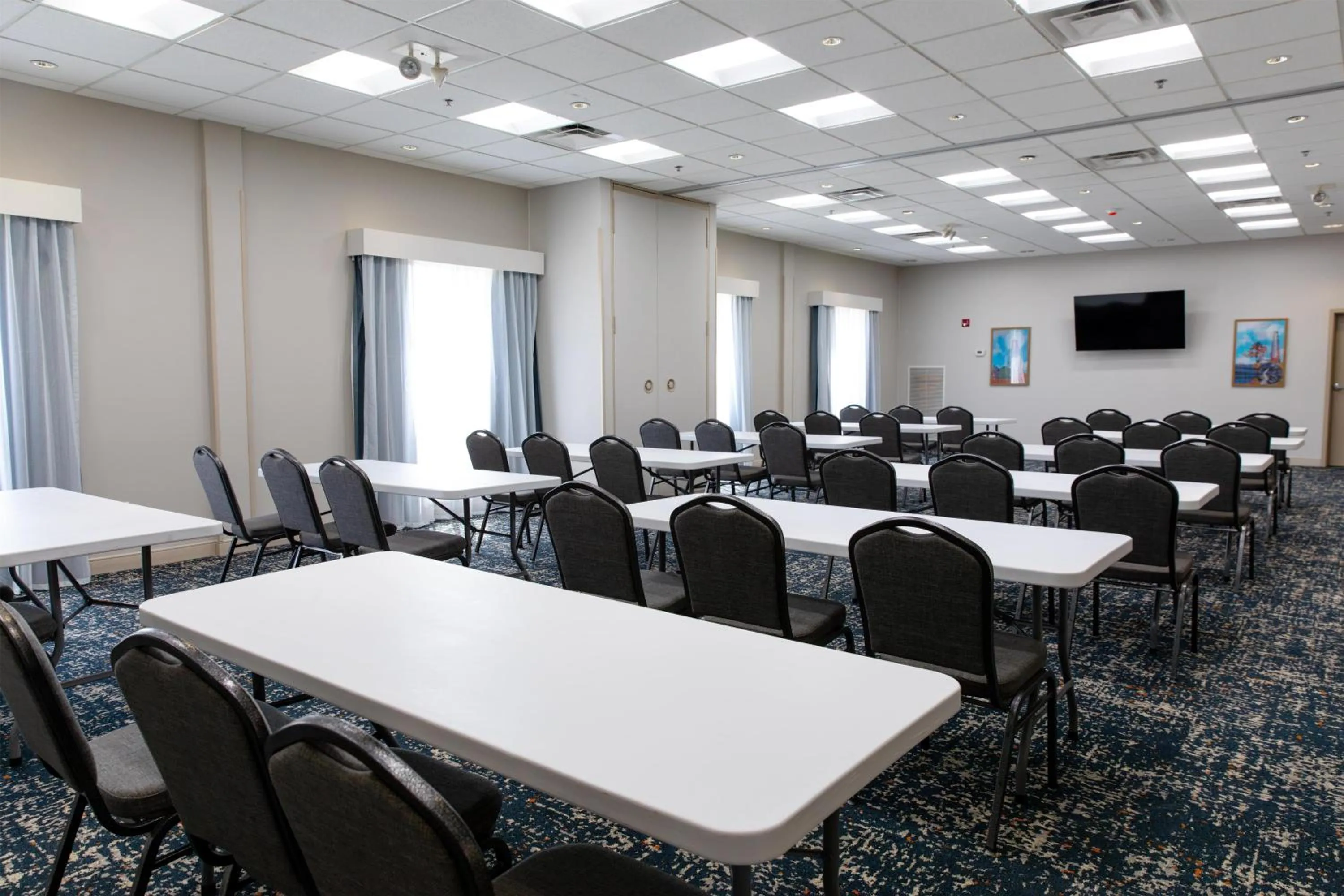 Meeting/conference room in Hampton Inn & Suites Jennings