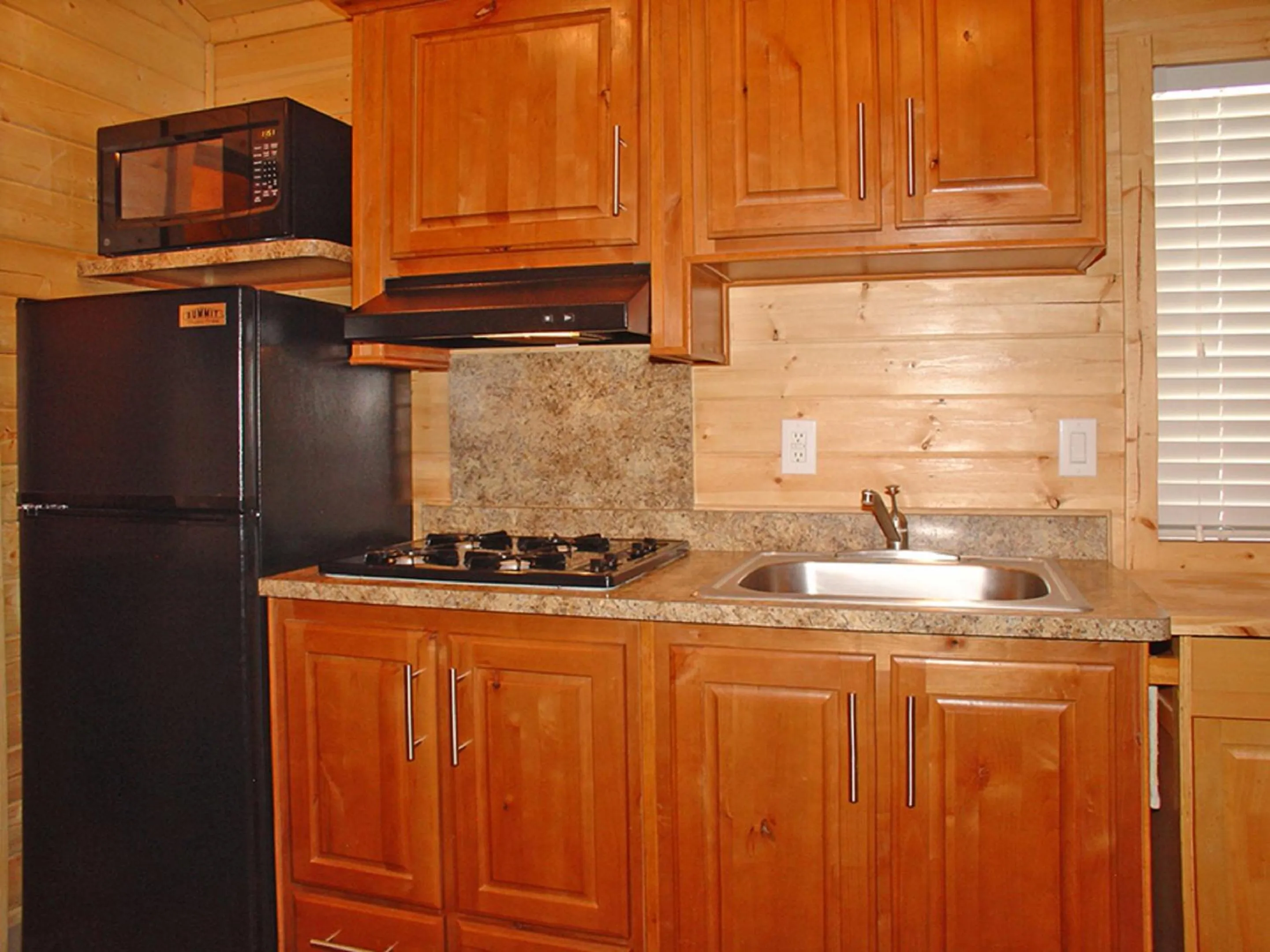 Kitchen or kitchenette in Verde Valley Canyon View Cottage 6
