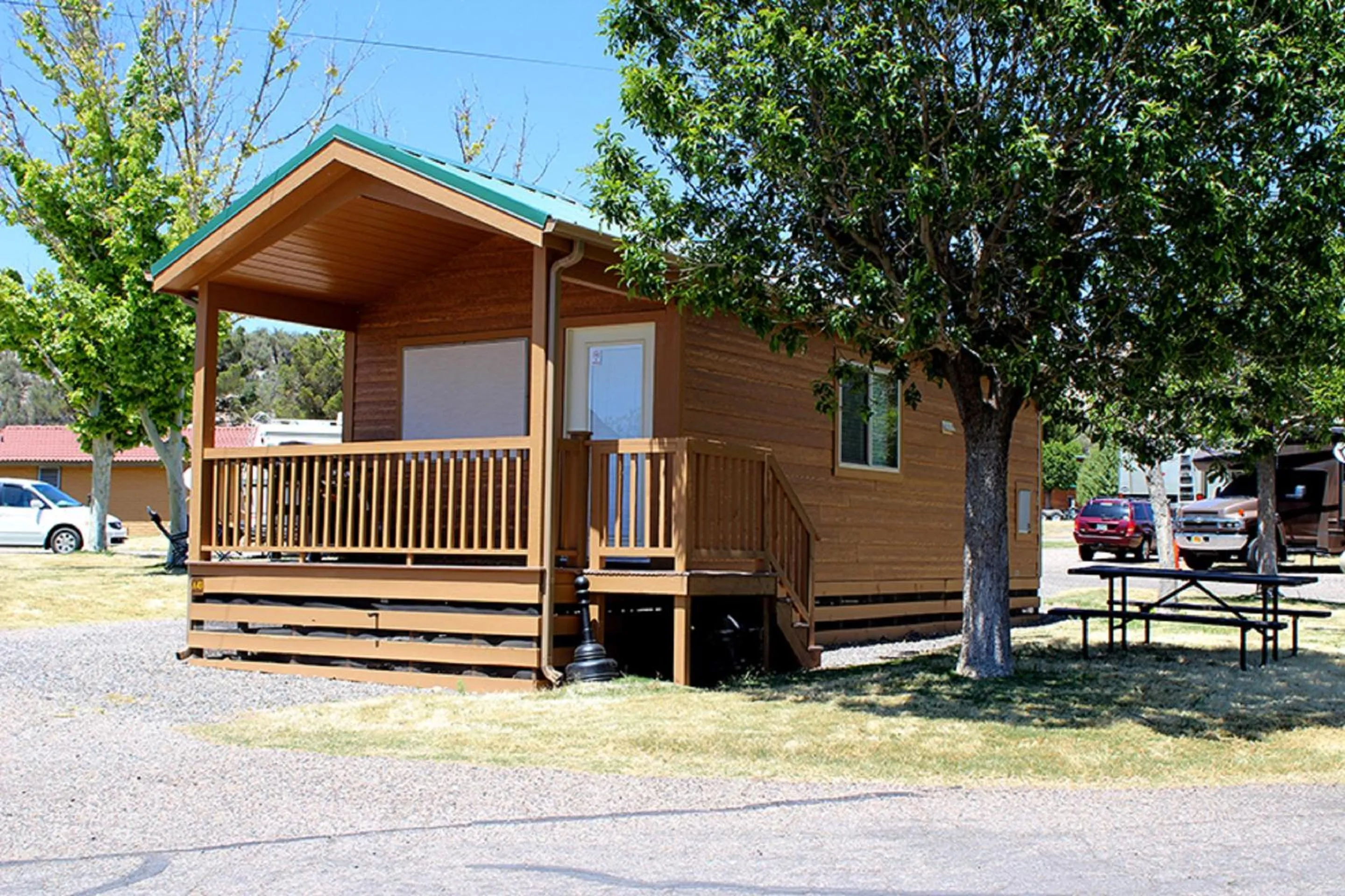 Facade/entrance in Verde Valley Deck Cottage 7