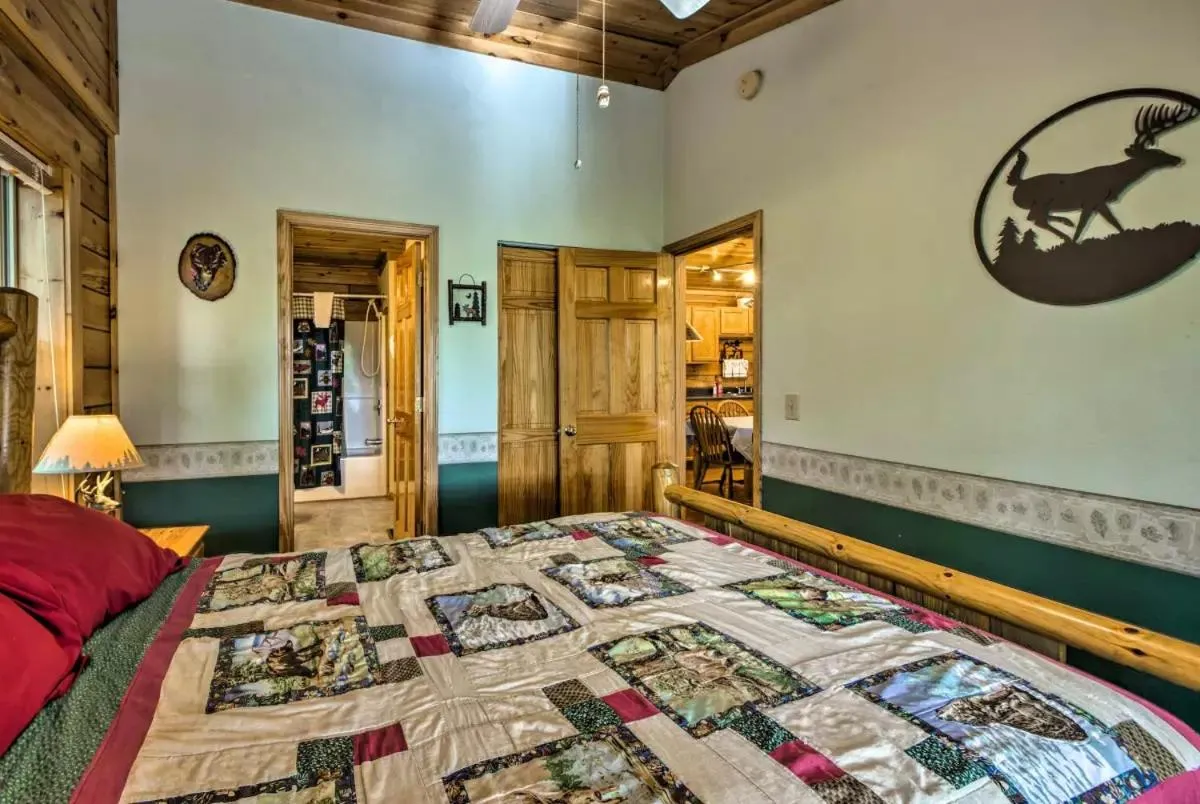 Bed in Nantahala Cabins