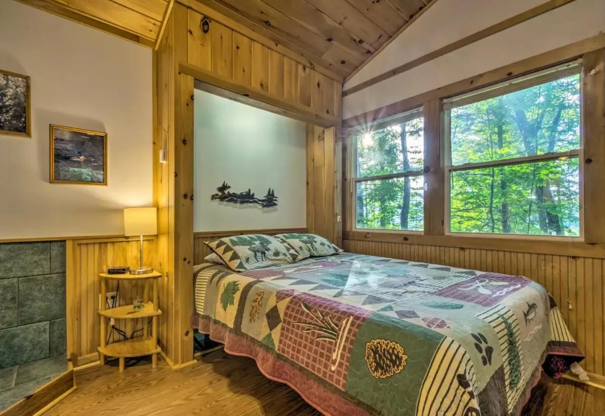 Bed in Nantahala Cabins