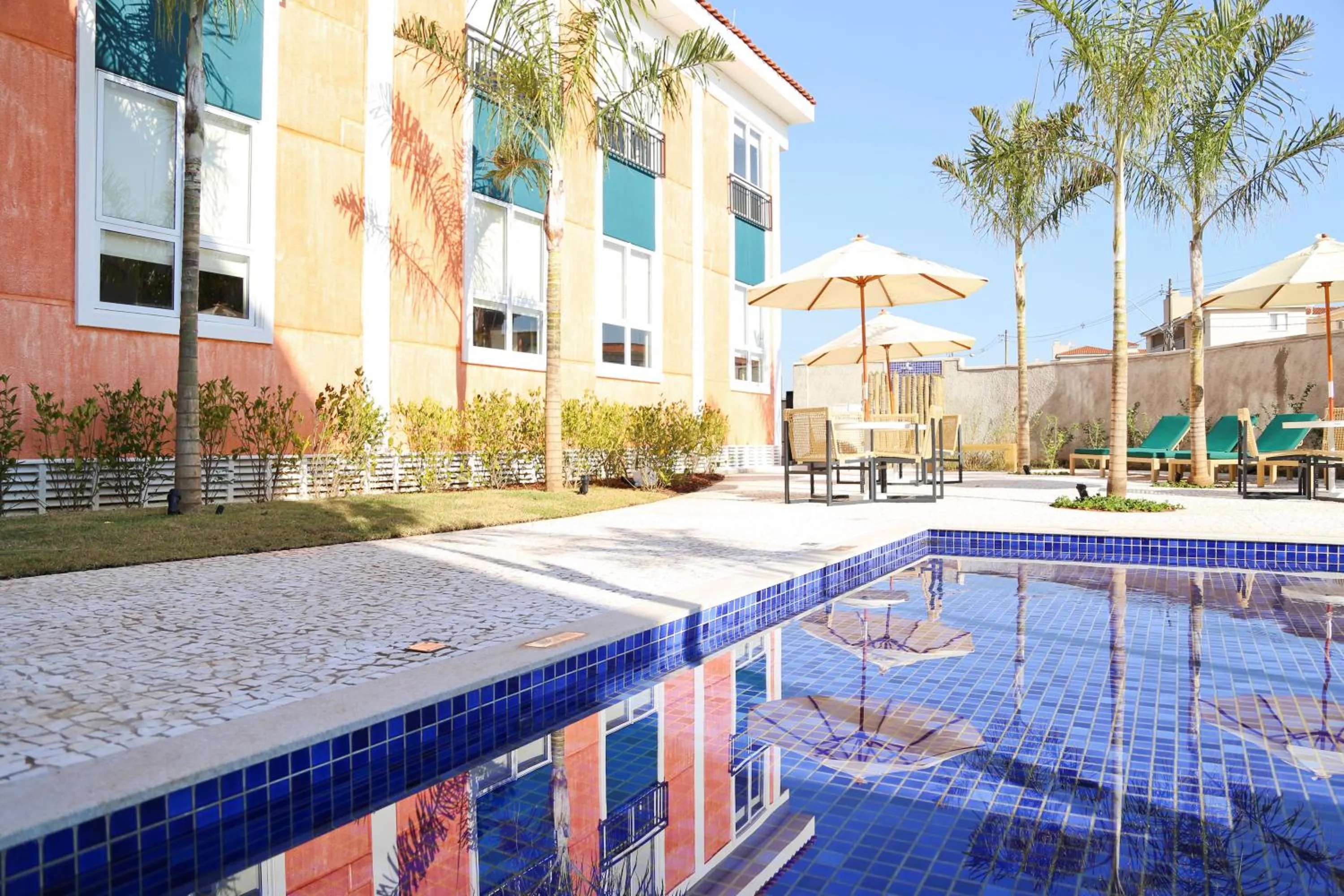 Swimming pool in Vitória Hotel Express Dom Pedro