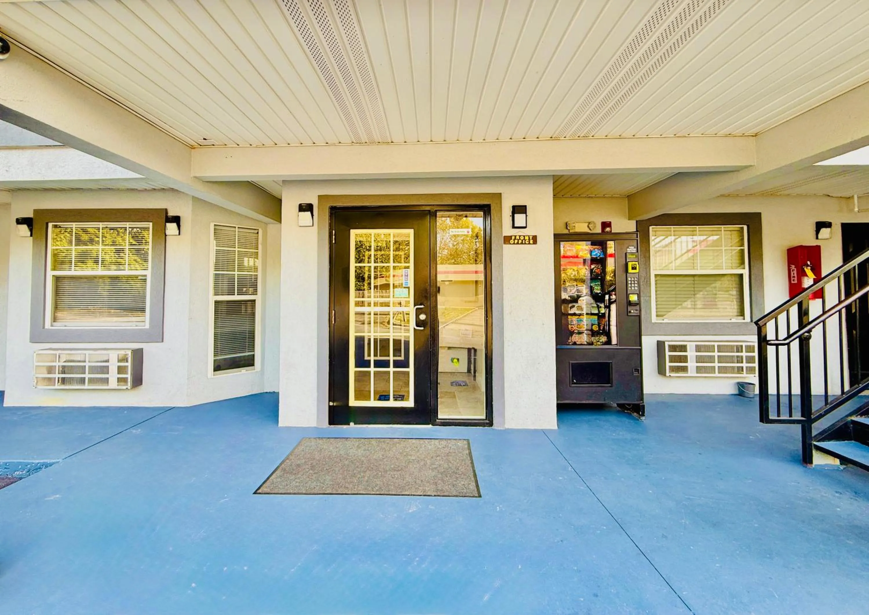 Lobby or reception in Woodbridge Inn By OYO Rome