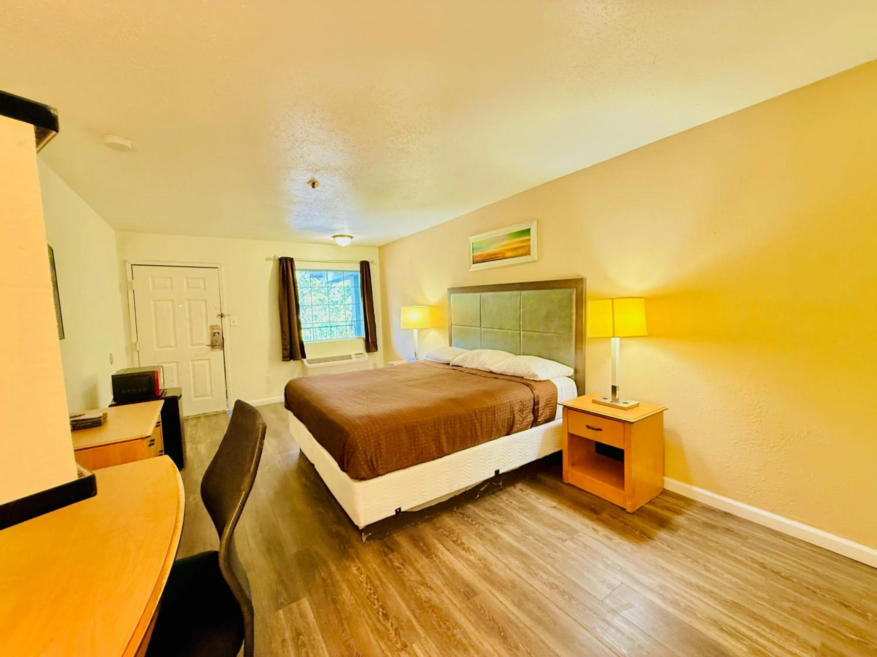 Bedroom, Bed in Woodbridge Inn By OYO Rome