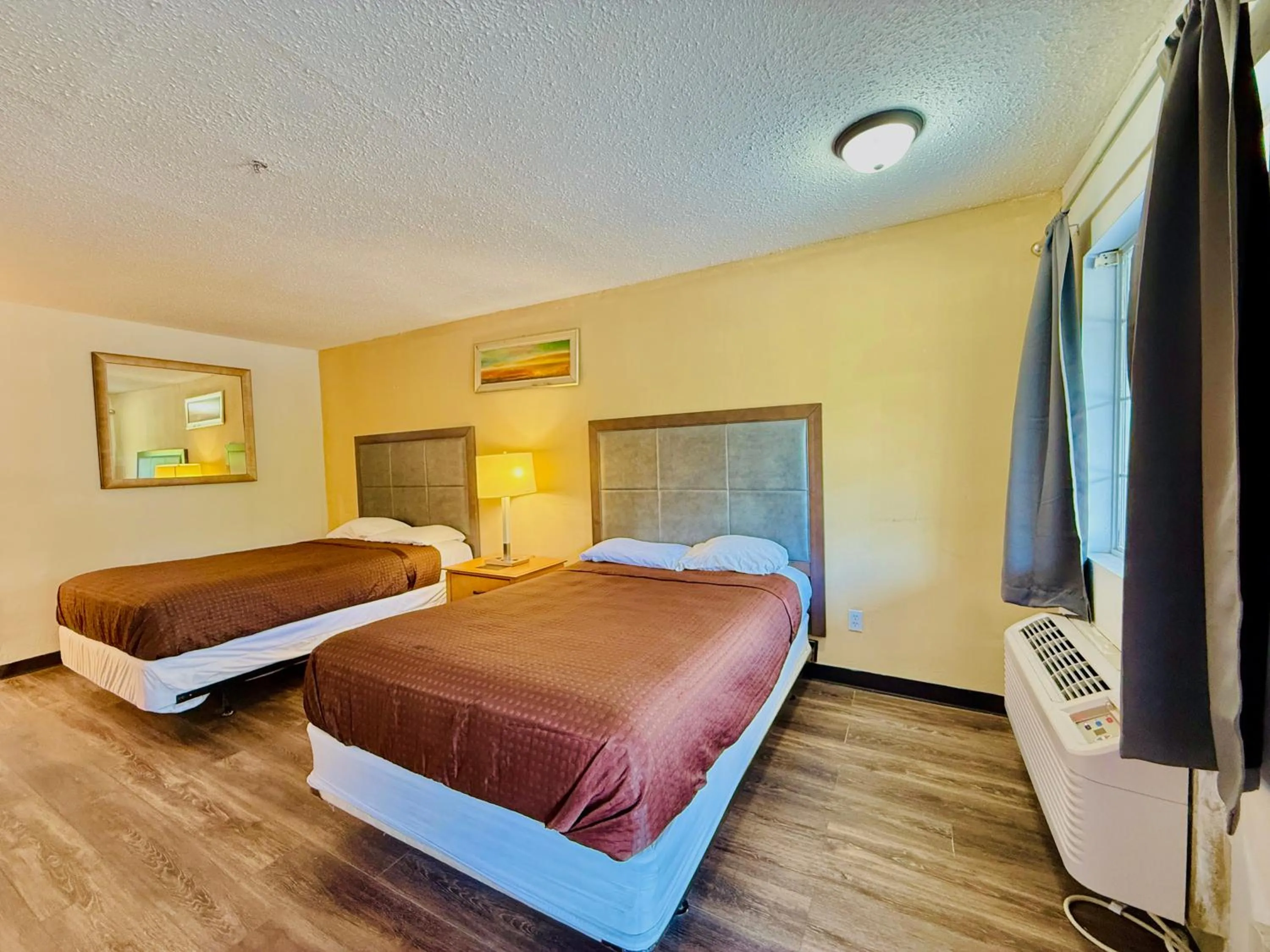 Bedroom, Bed in Woodbridge Inn By OYO Rome