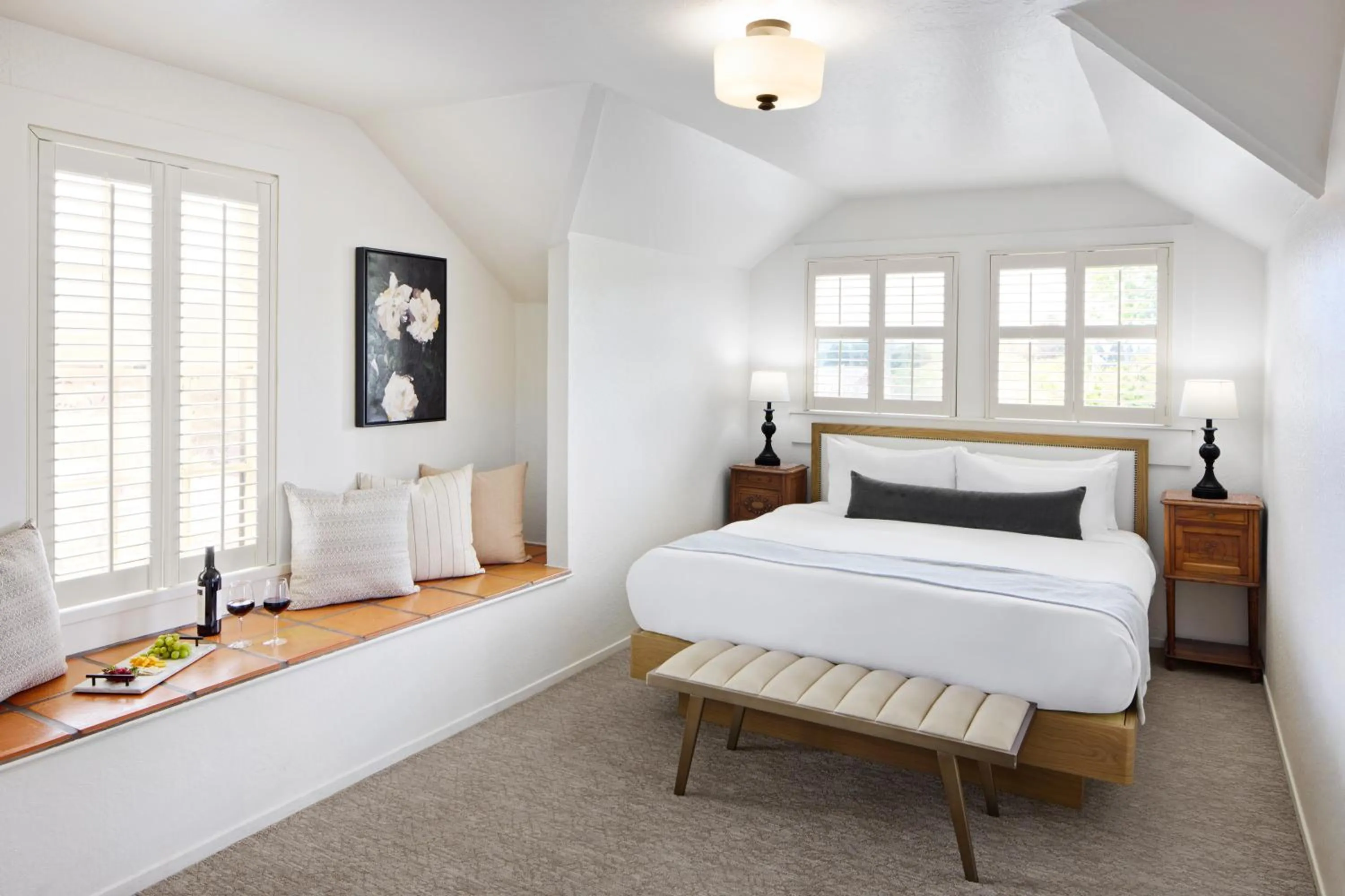 Bed in Maison Fleurie, A Four Sisters Inn