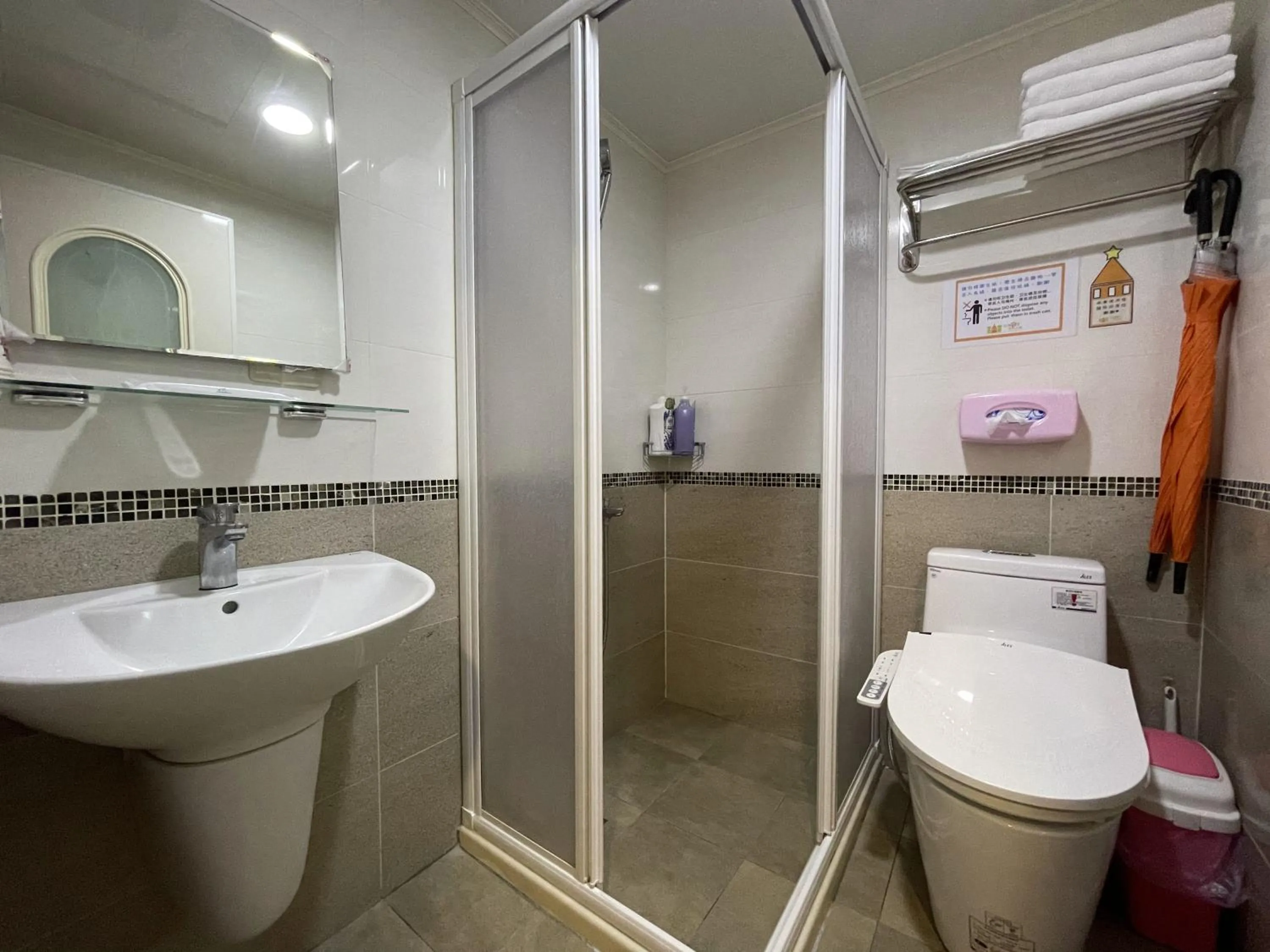 Bathroom in N. Castle Hotel