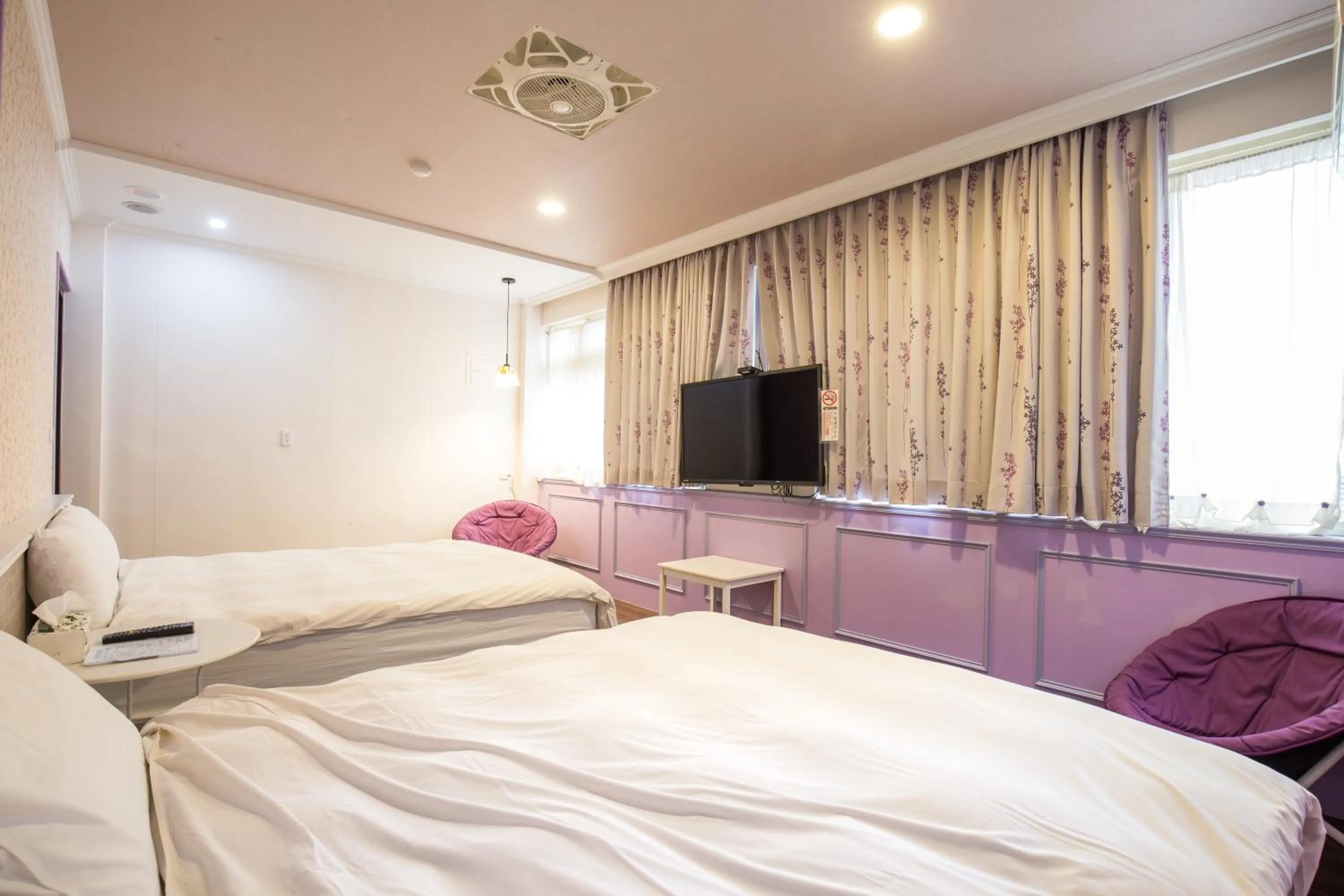 Photo of the whole room, Bed in N. Castle Hotel