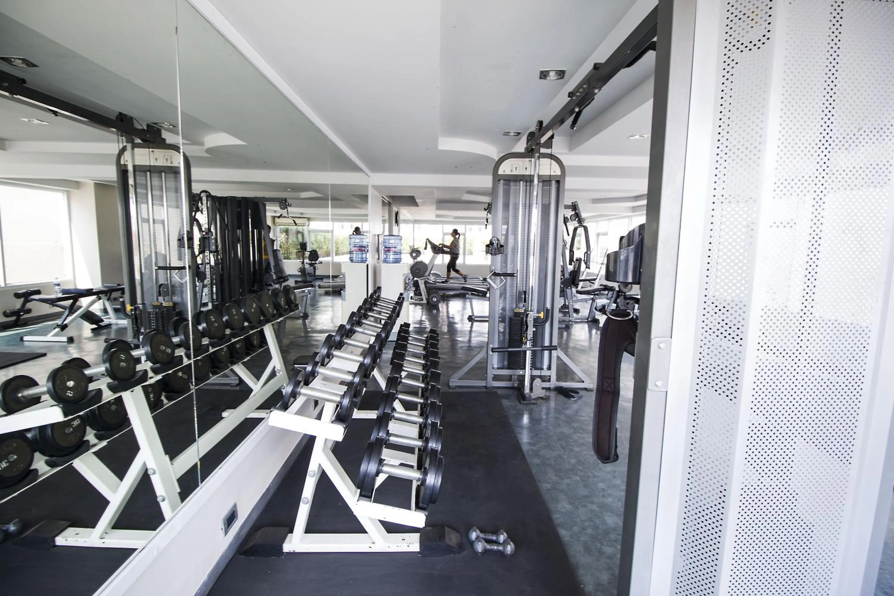 Fitness centre/facilities in Hyde Park Residence by Pattaya Sunny rentals