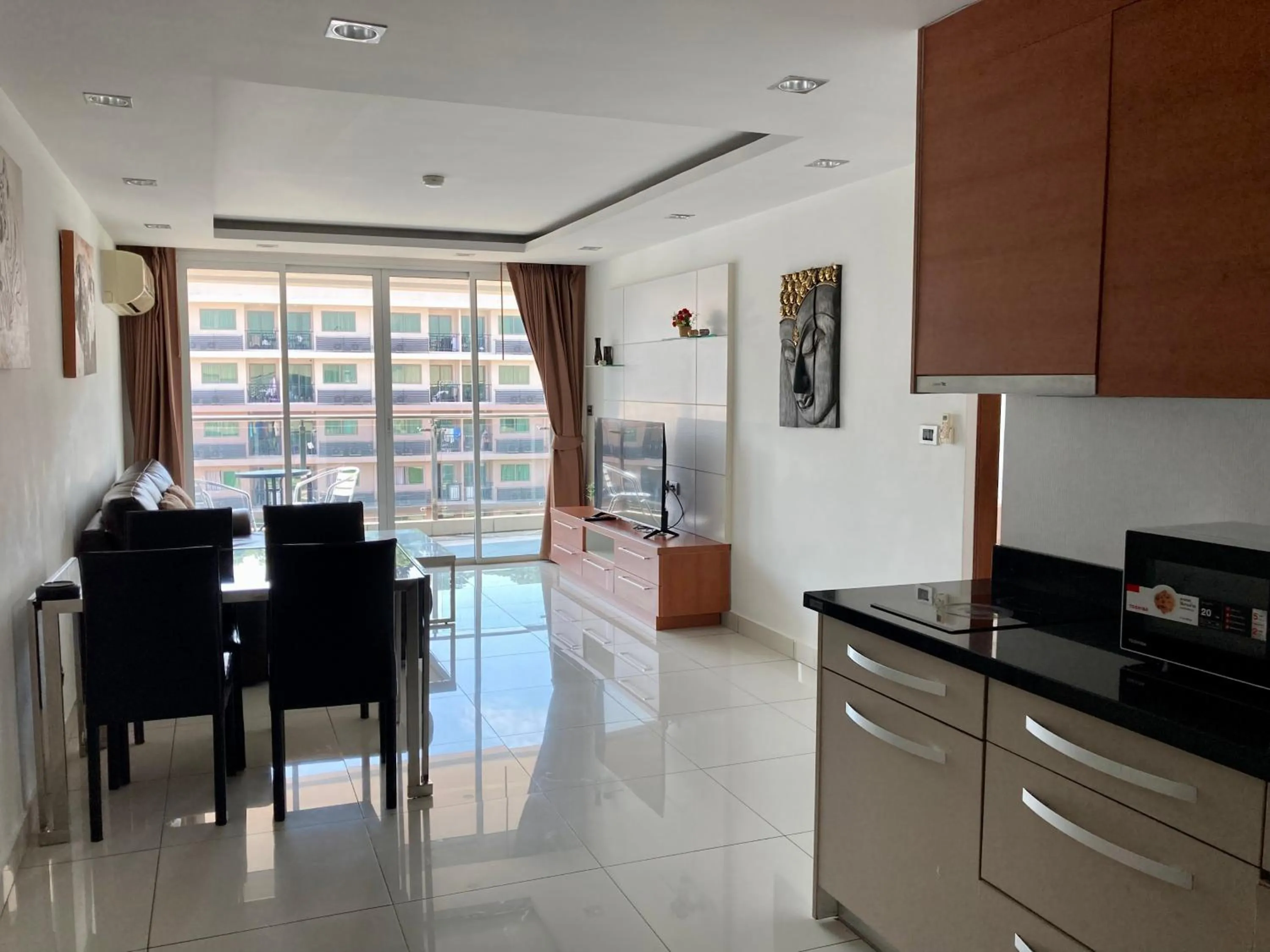 Living room in Hyde Park Residence by Pattaya Sunny rentals