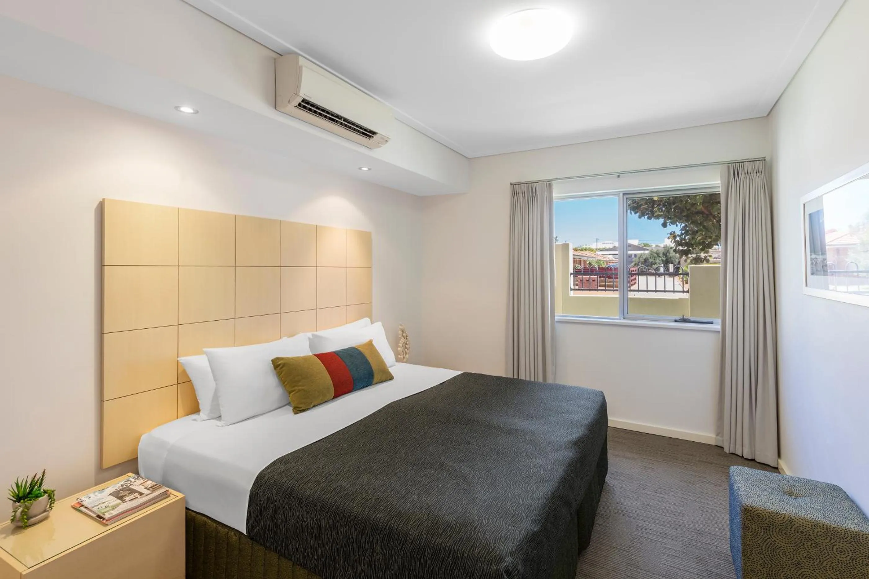 Bedroom, Bed in Nesuto Geraldton