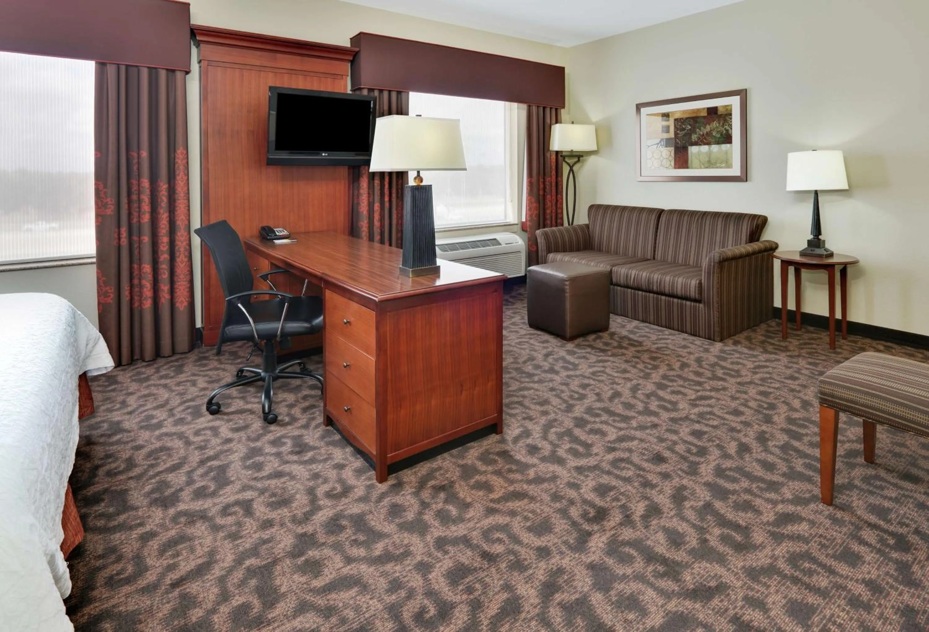 Bedroom in Hampton Inn & Suites Fort Worth/Forest Hill