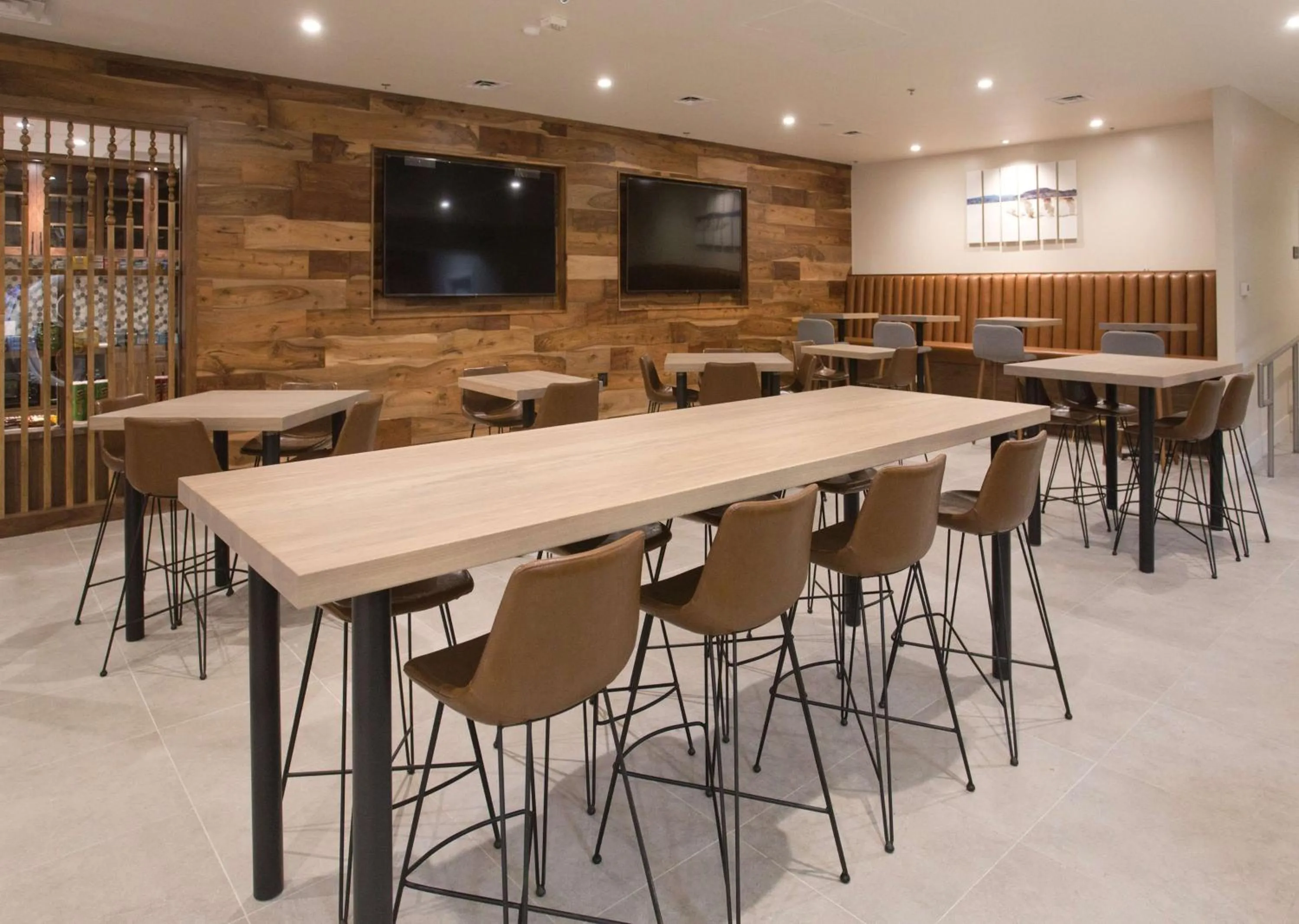 Restaurant/places to eat in Doubletree By Hilton Chico, Ca