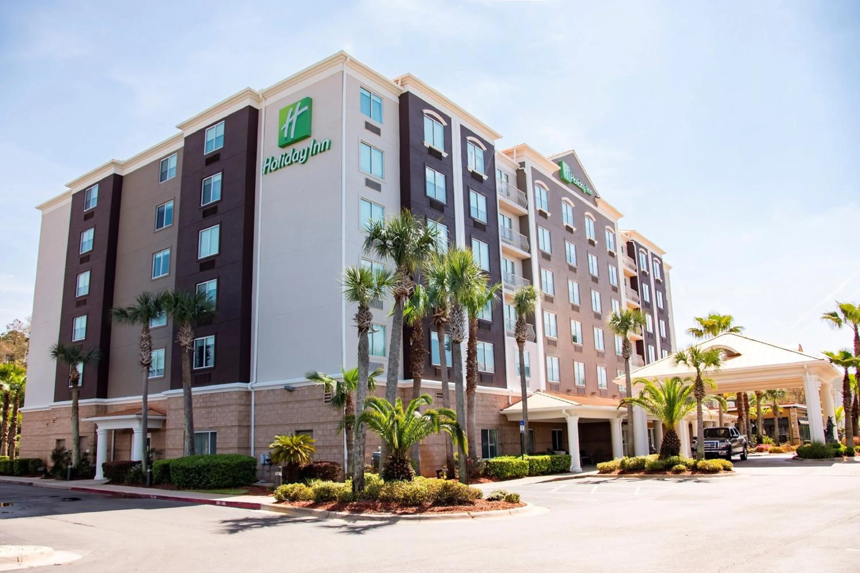 Property building in Holiday Inn & Suites Lake City by IHG
