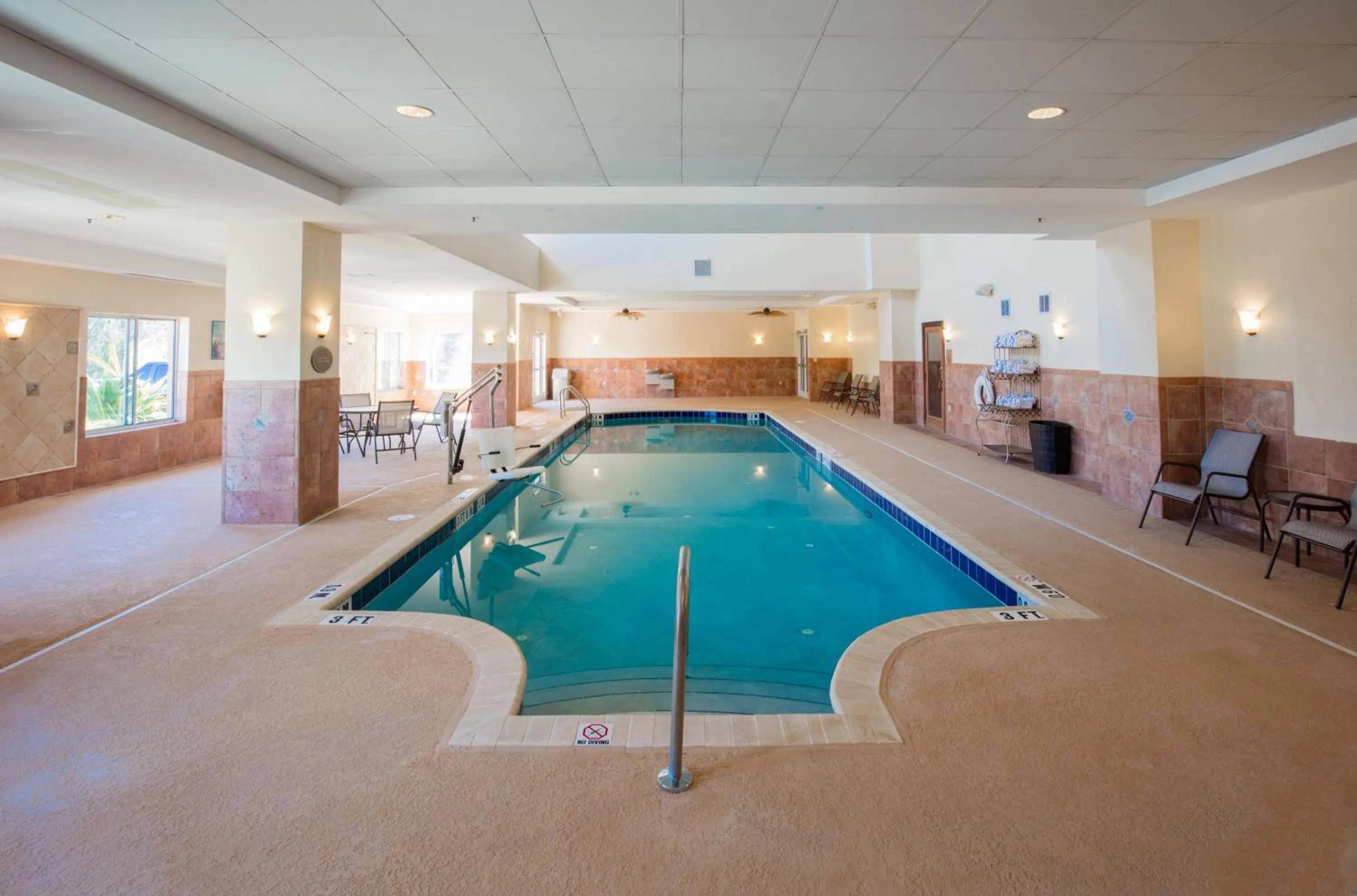 Swimming pool in Holiday Inn & Suites Lake City by IHG