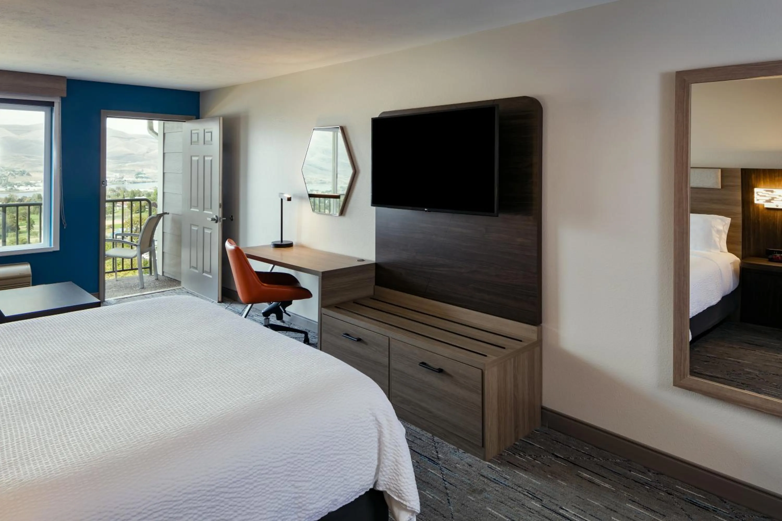 TV and multimedia, Bed in Holiday Inn Express Lewiston by IHG