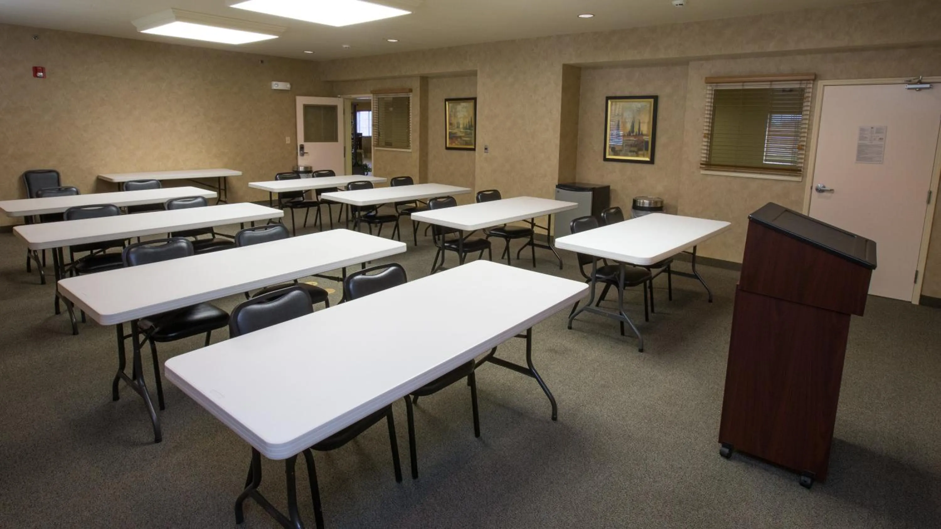 Meeting/conference room in Candlewood Suites Joplin by IHG