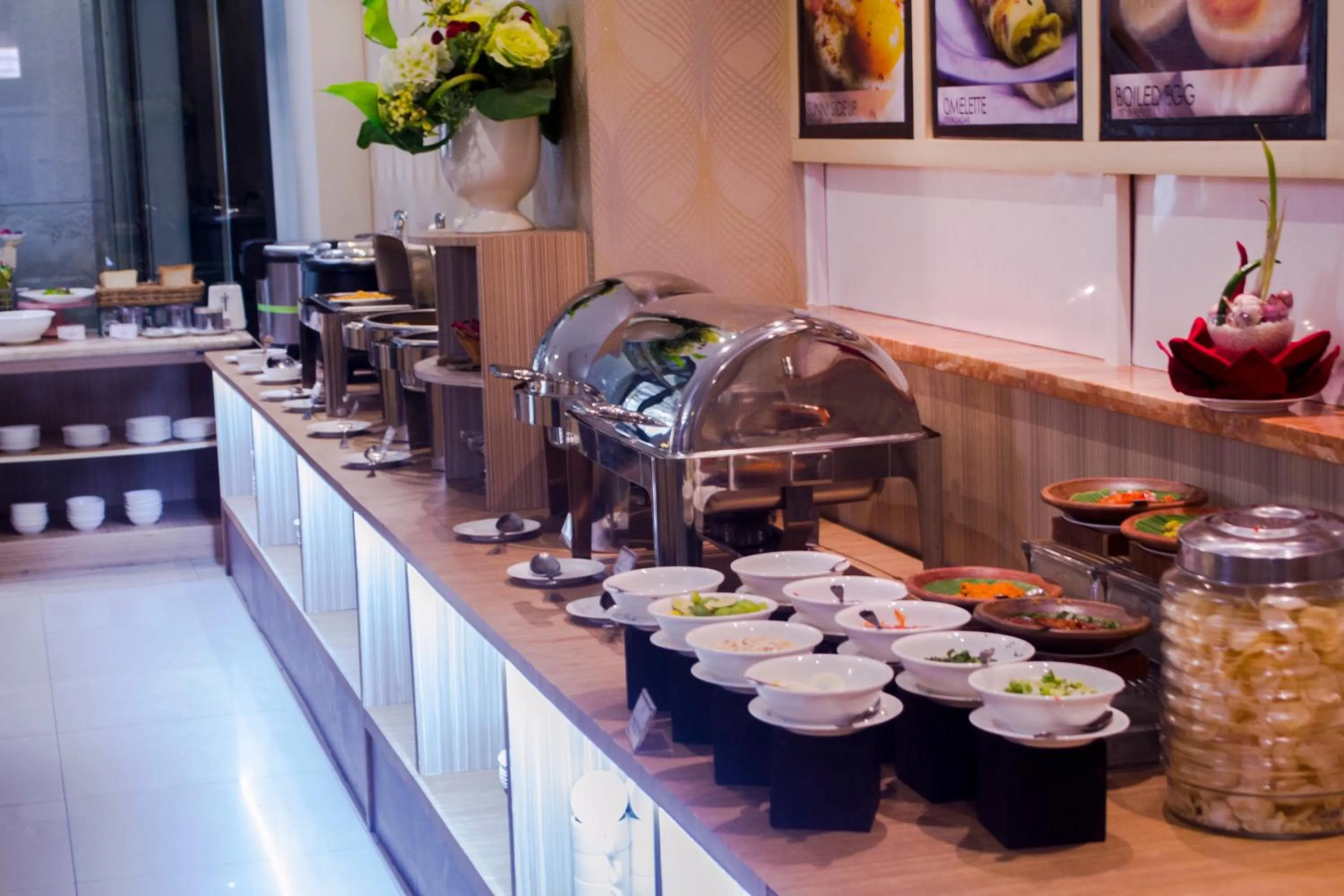 Food in Grand Parama Hotel