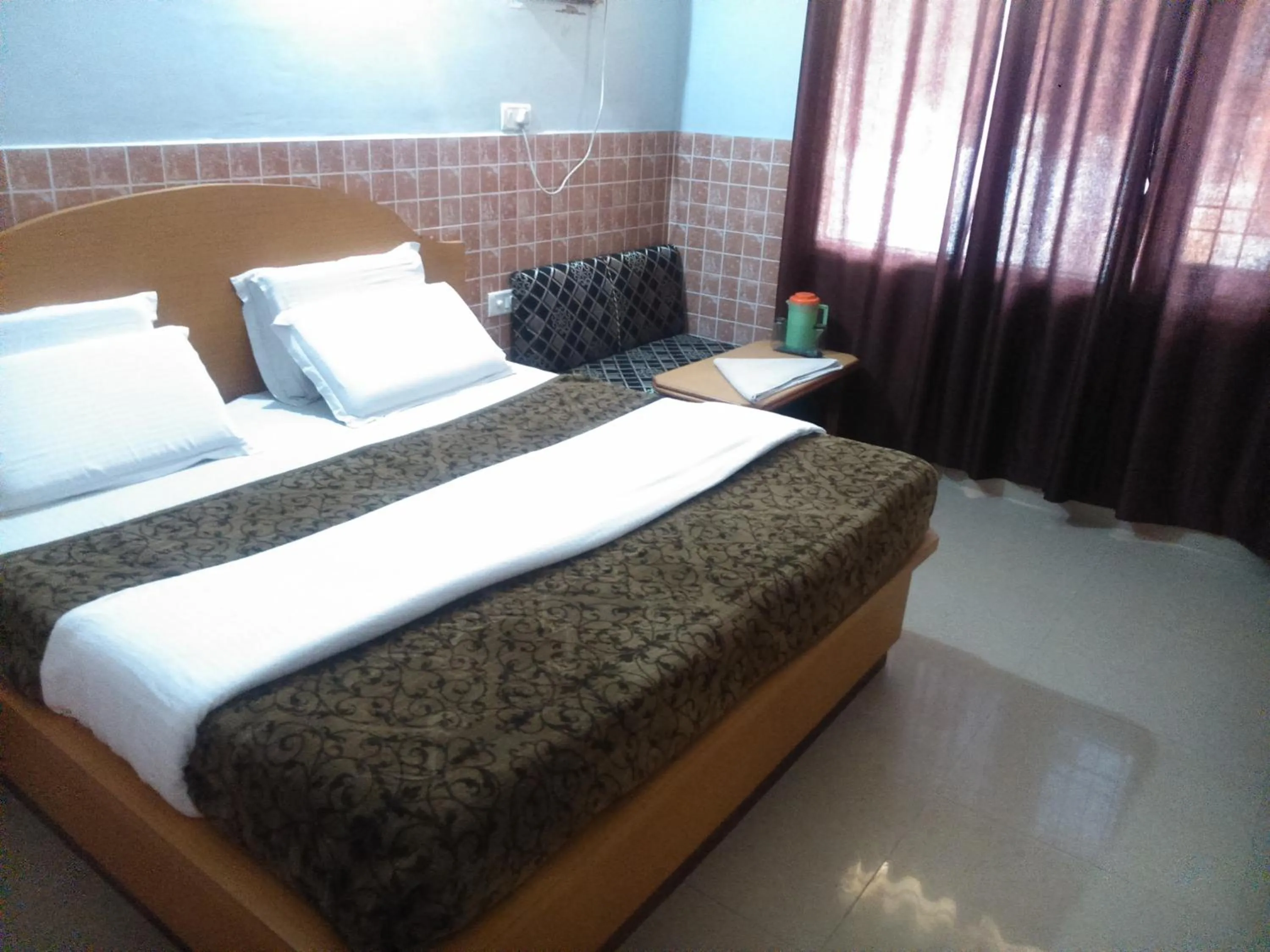 Bed in Hotel Today, Katra