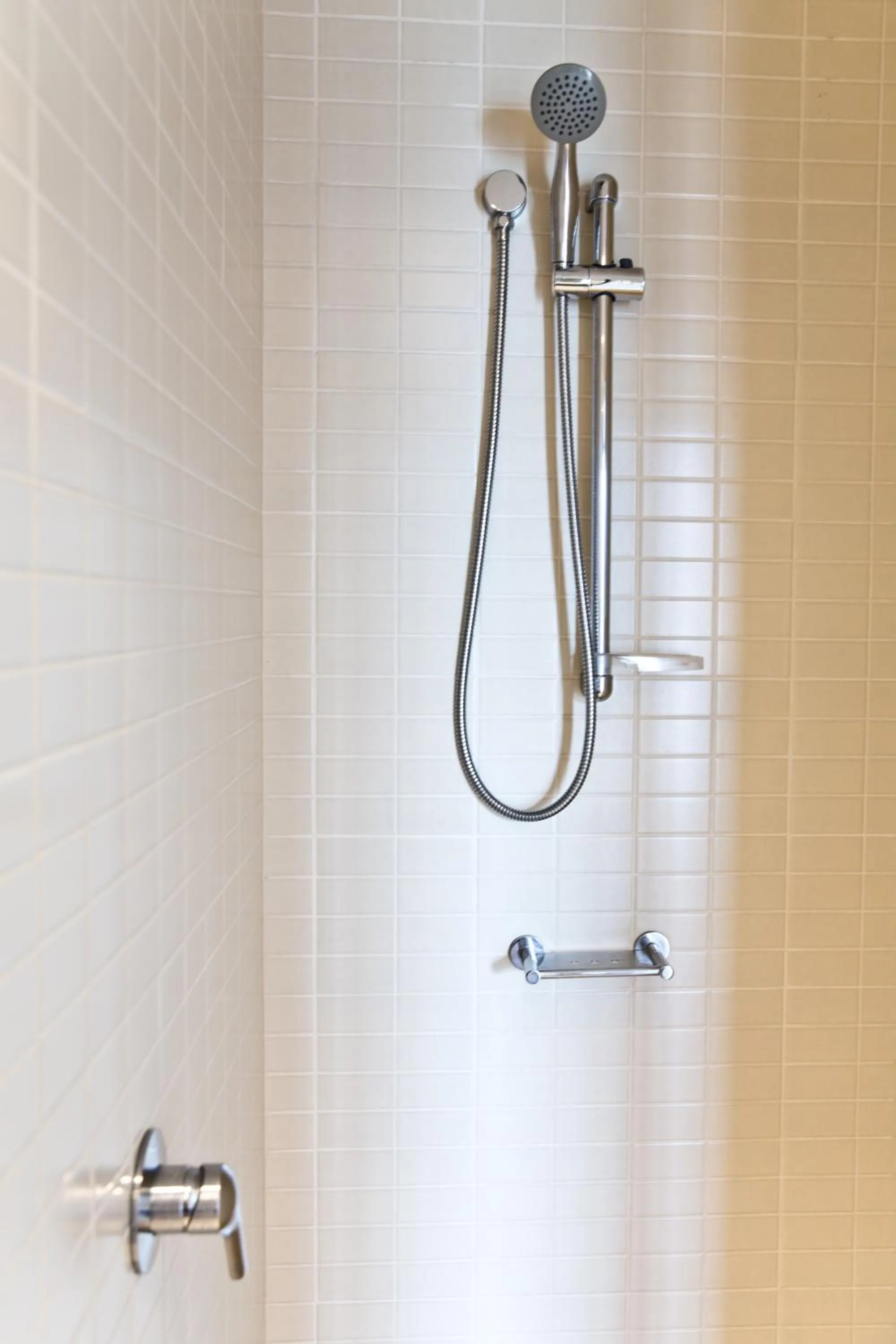 Shower in Cairns Private Apartments