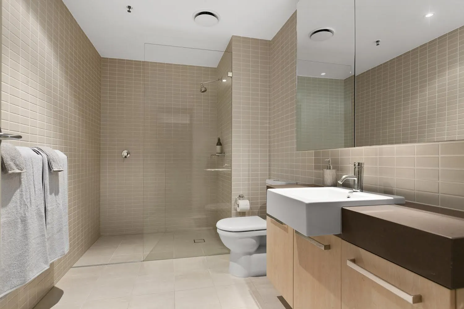 Bathroom in Cairns Private Apartments