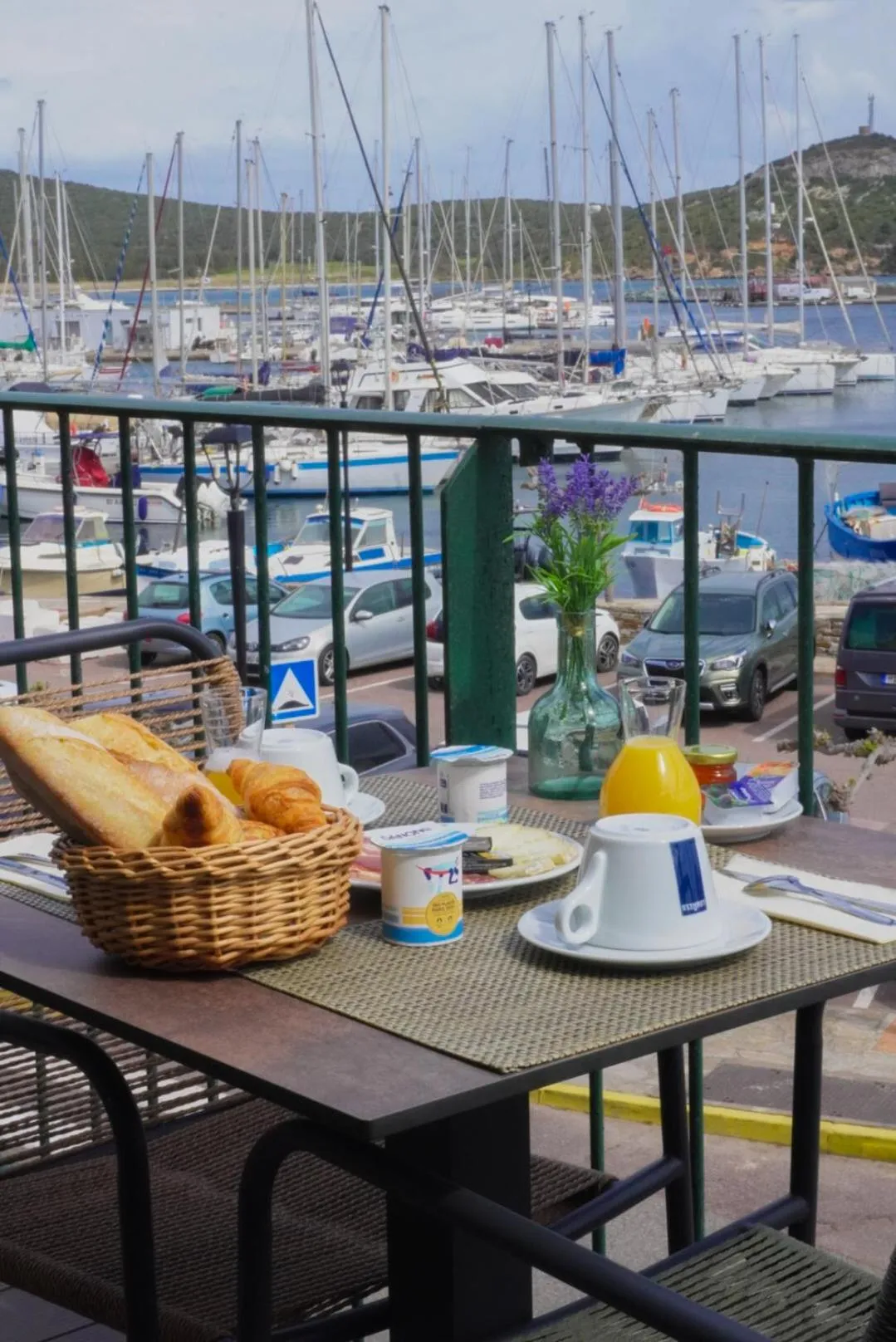 Breakfast in Marina D'oro