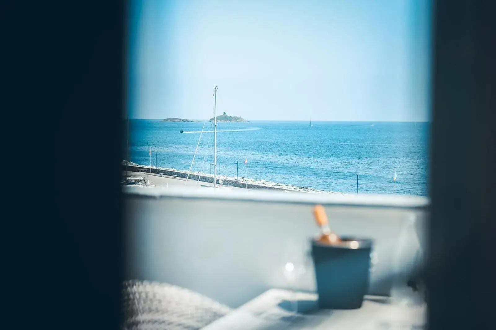 Triple Room with Balcony with Sea View in Marina D'oro Triple Room with Balcony with Sea View in Marina D'oro